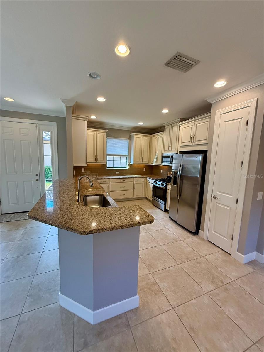 Image 12 of 54 For 8724 Bellussi Drive