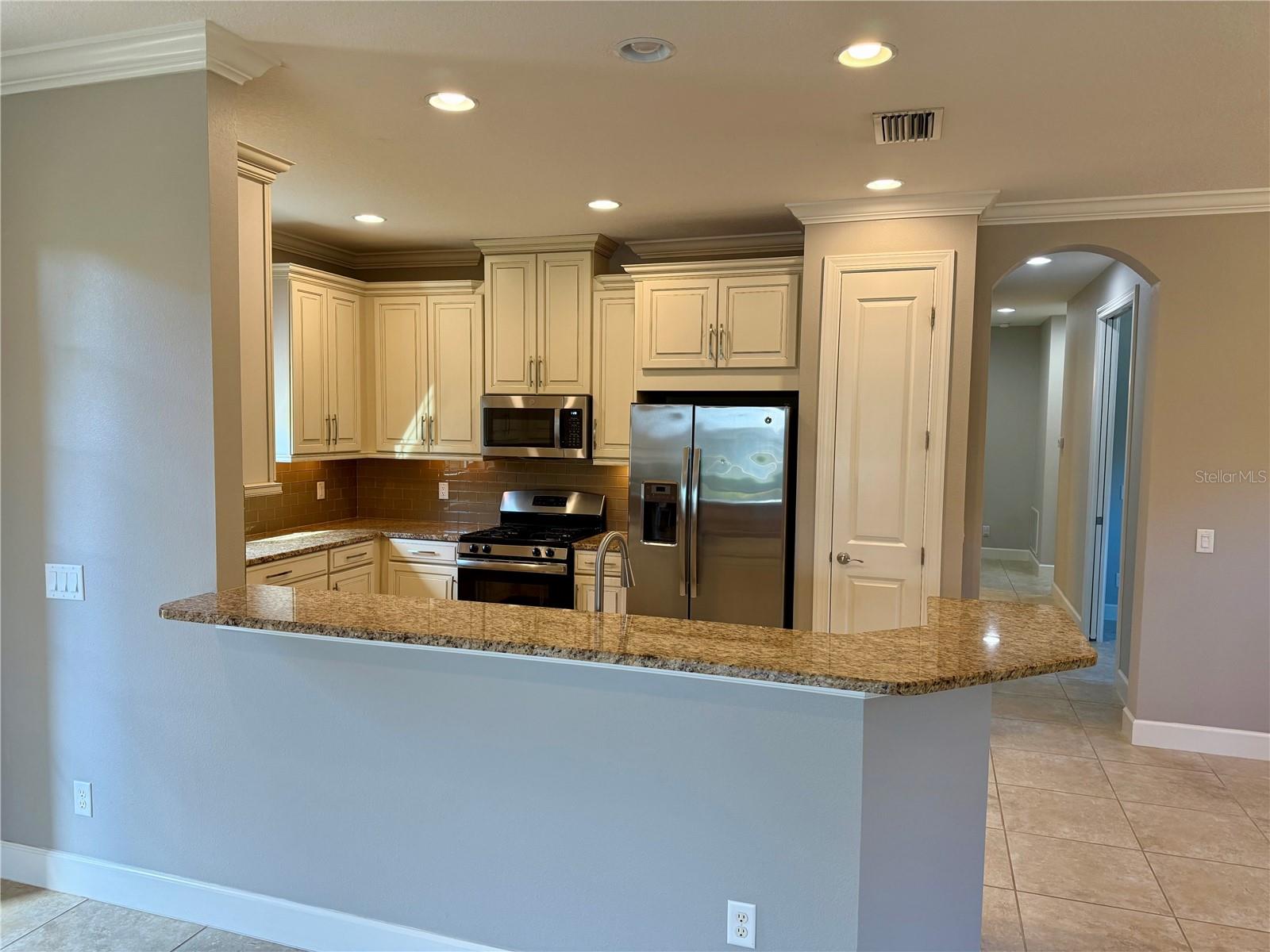 Image 14 of 54 For 8724 Bellussi Drive