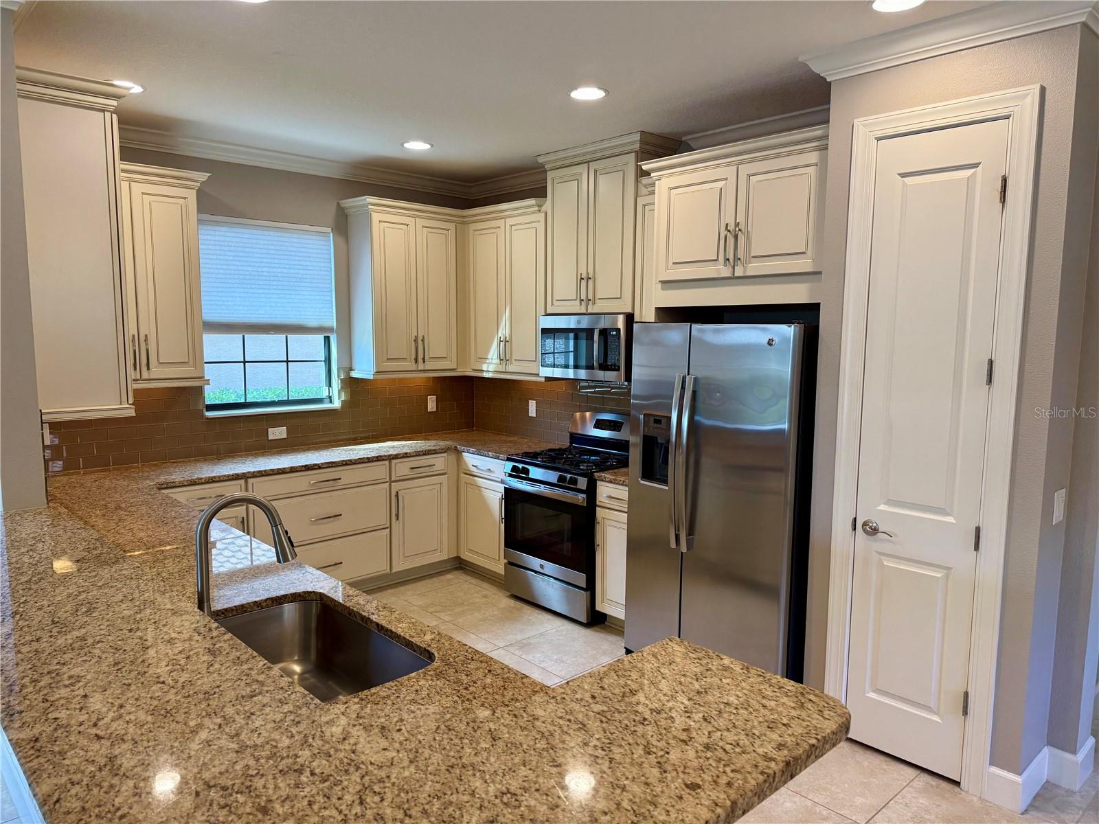 Image 17 of 54 For 8724 Bellussi Drive