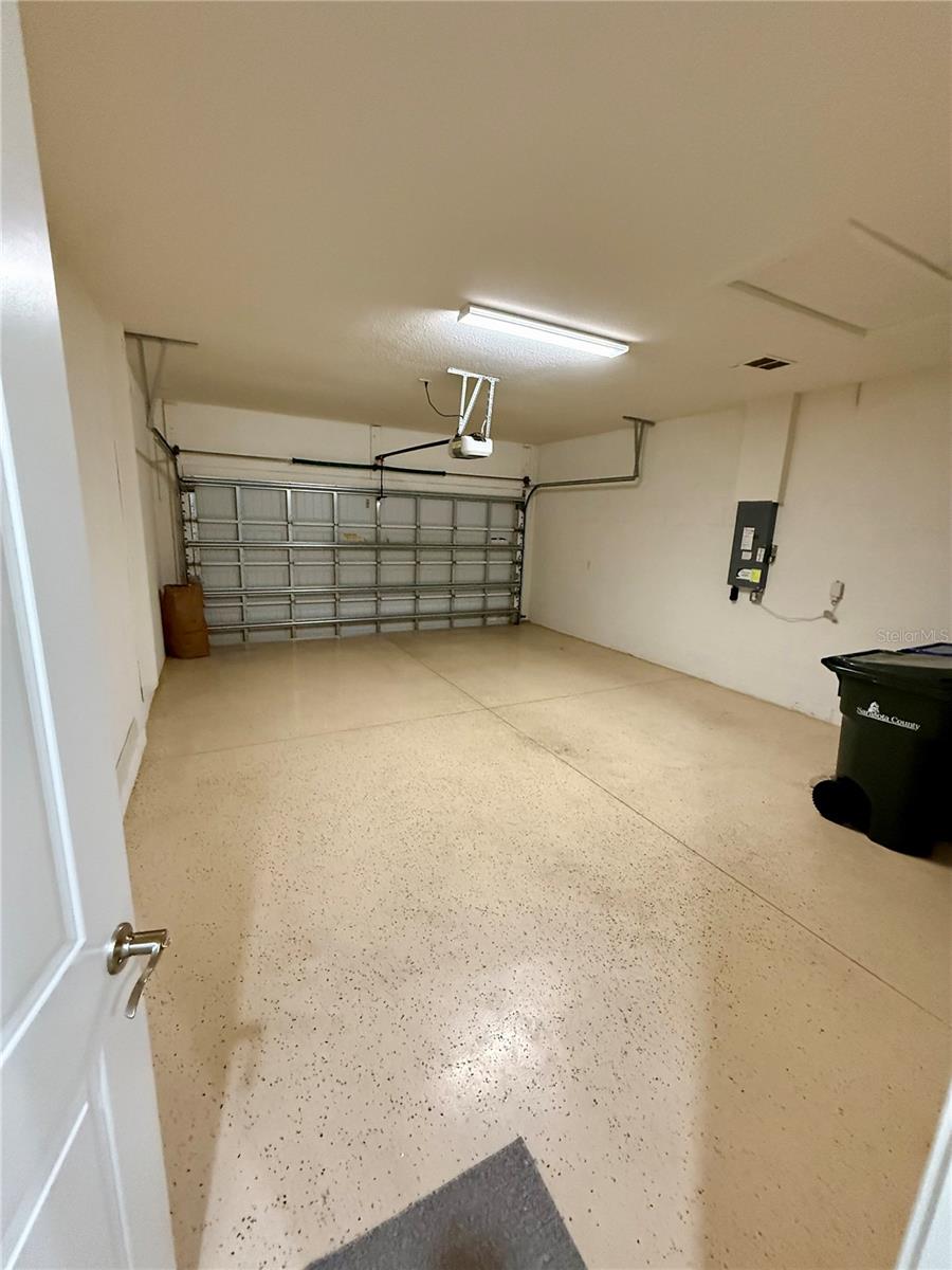 Image 36 of 54 For 8724 Bellussi Drive