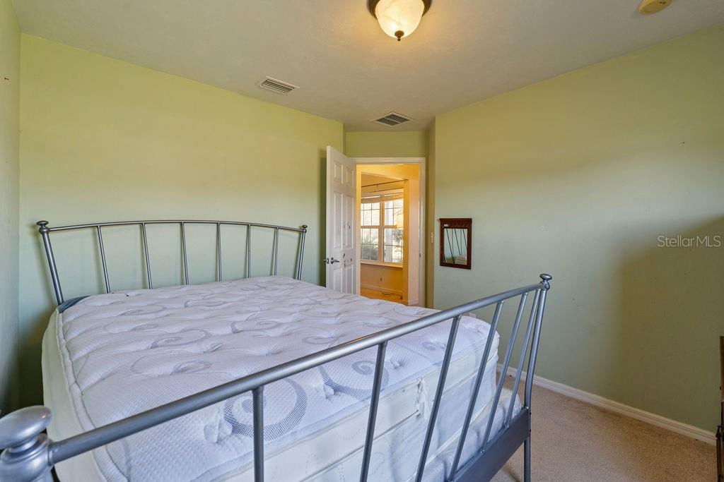 Image 11 of 25 For 9590 98th Avenue