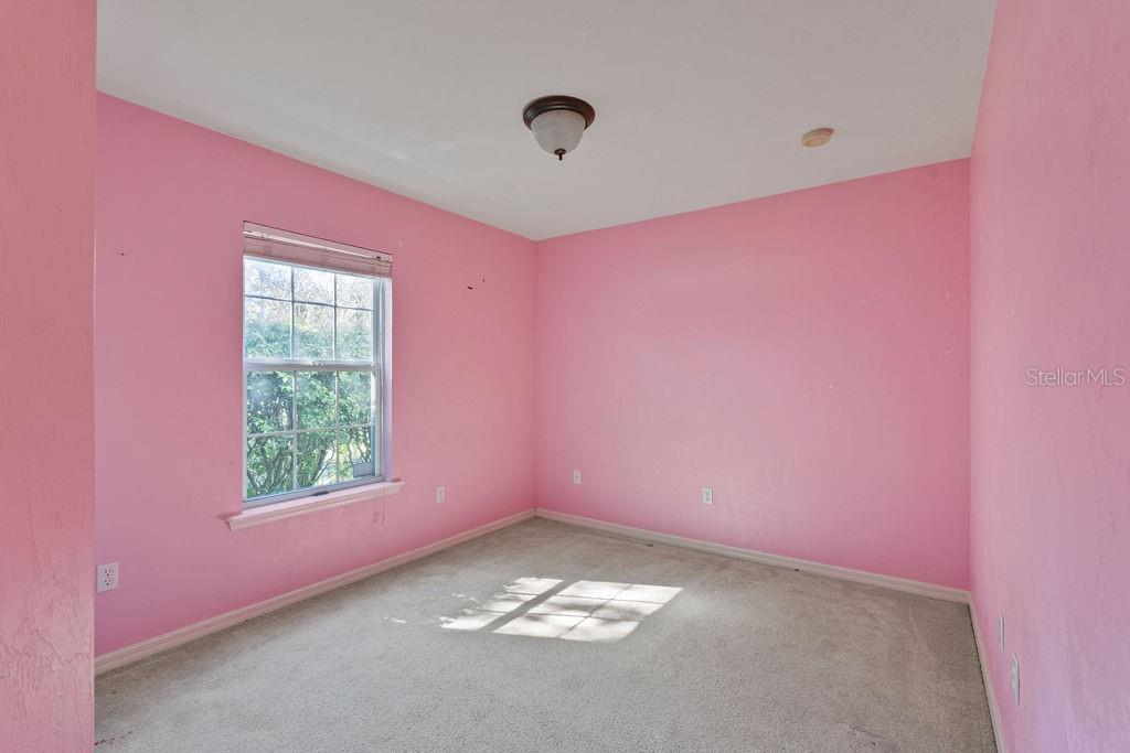 Image 12 of 25 For 9590 98th Avenue