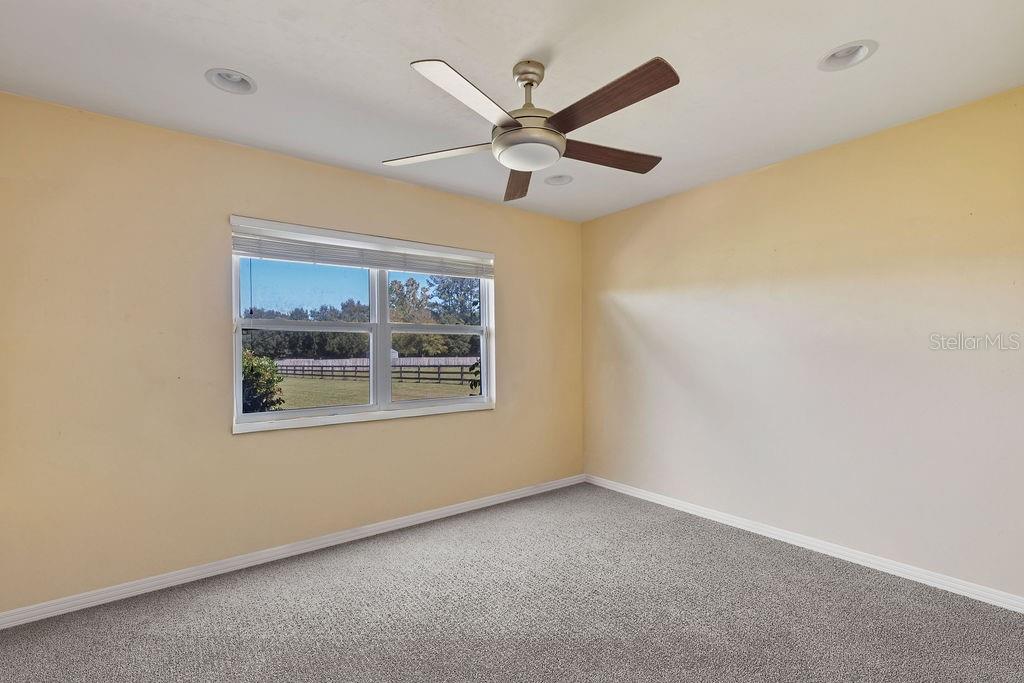 Image 20 of 25 For 9590 98th Avenue