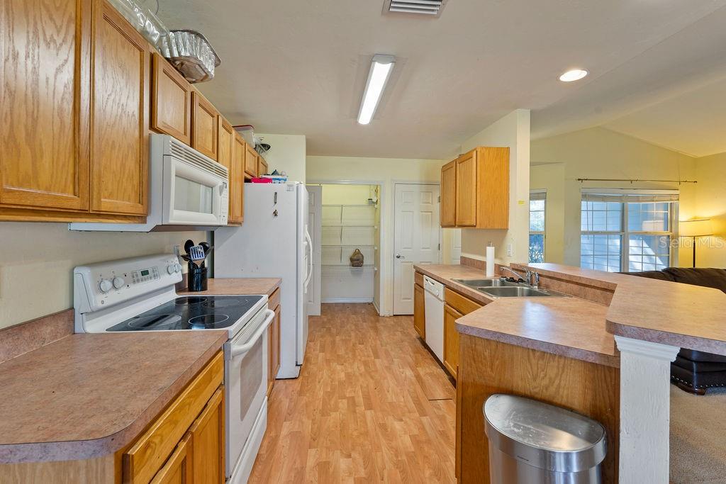 Image 6 of 25 For 9590 98th Avenue