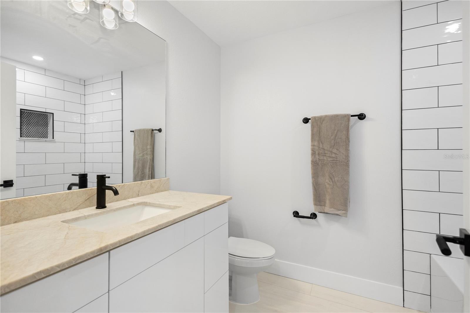 Image 19 of 26 For 7304 Portlight Lane