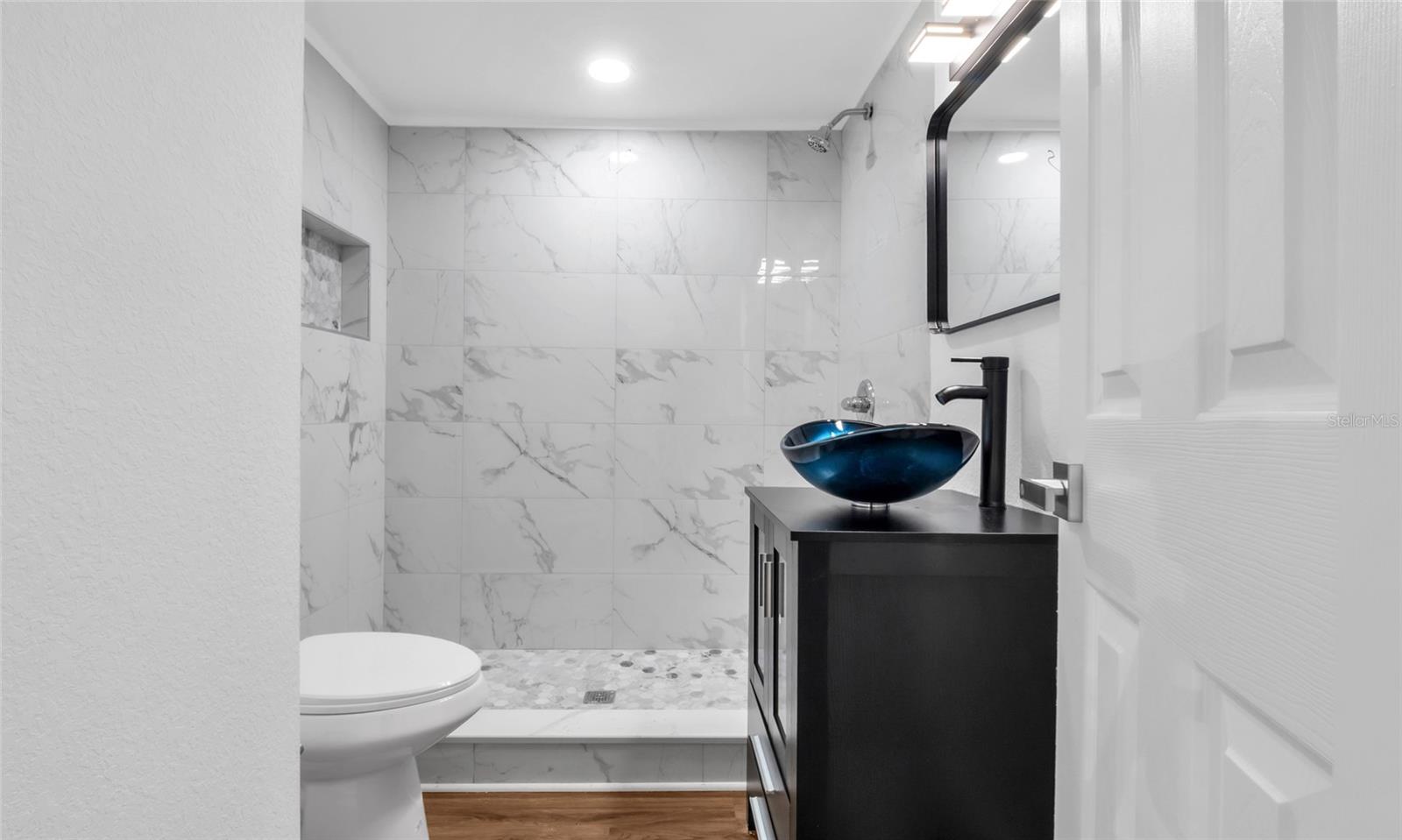 Image 18 of 45 For 10004 Vaughn Street