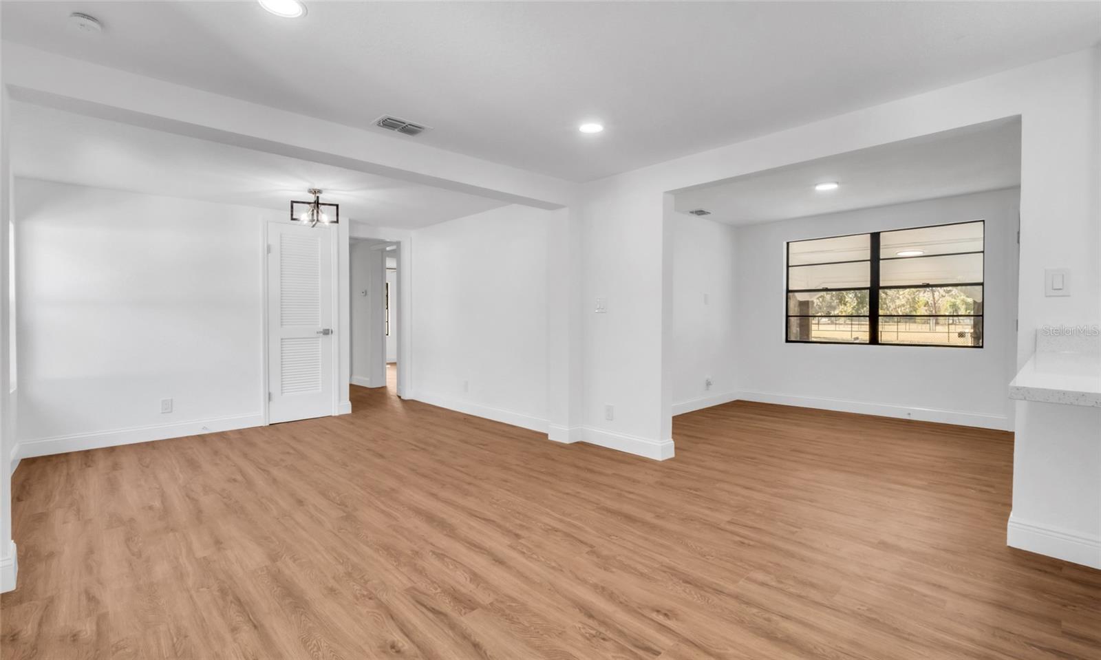 Image 28 of 45 For 10004 Vaughn Street