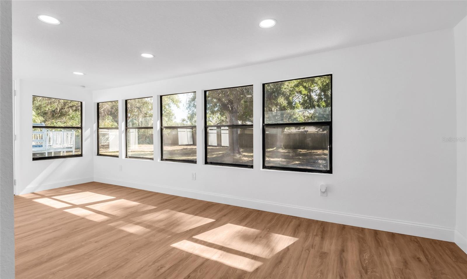 Image 29 of 45 For 10004 Vaughn Street