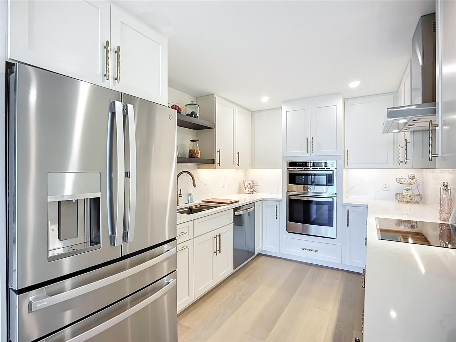 Image 10 of 31 For 435 Gulfstream Avenue 1006