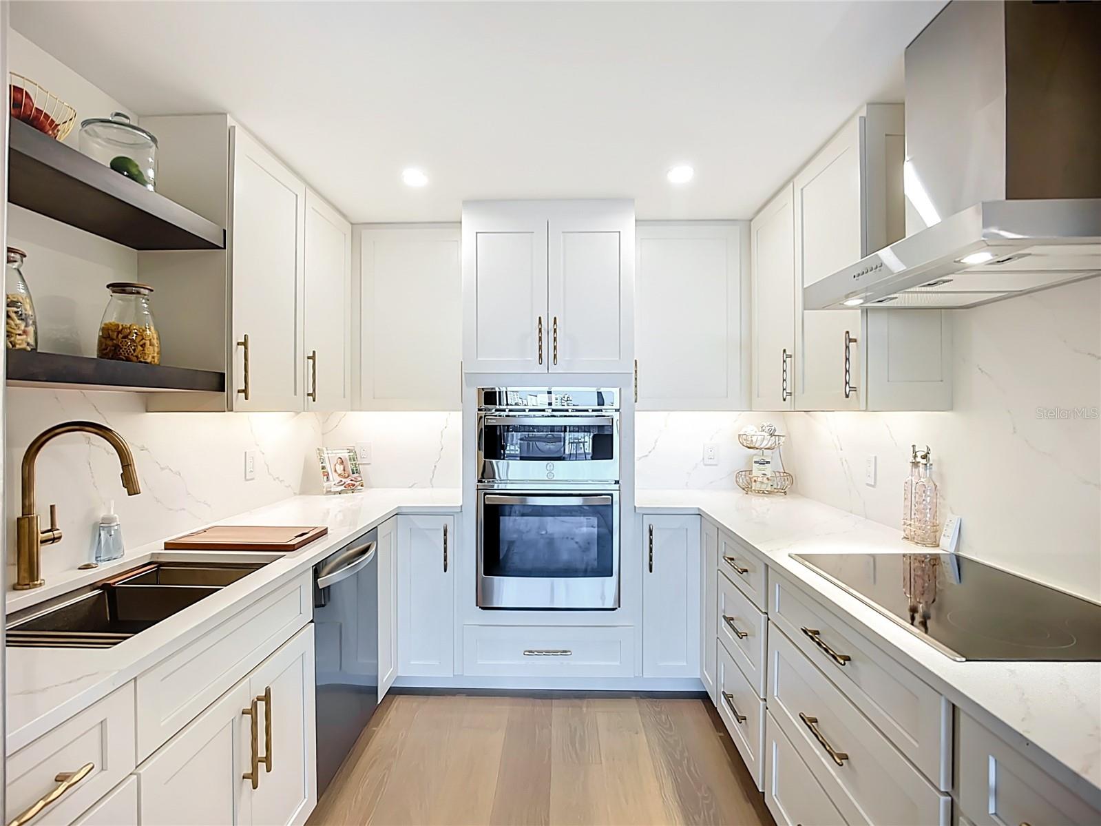 Image 11 of 31 For 435 Gulfstream Avenue 1006