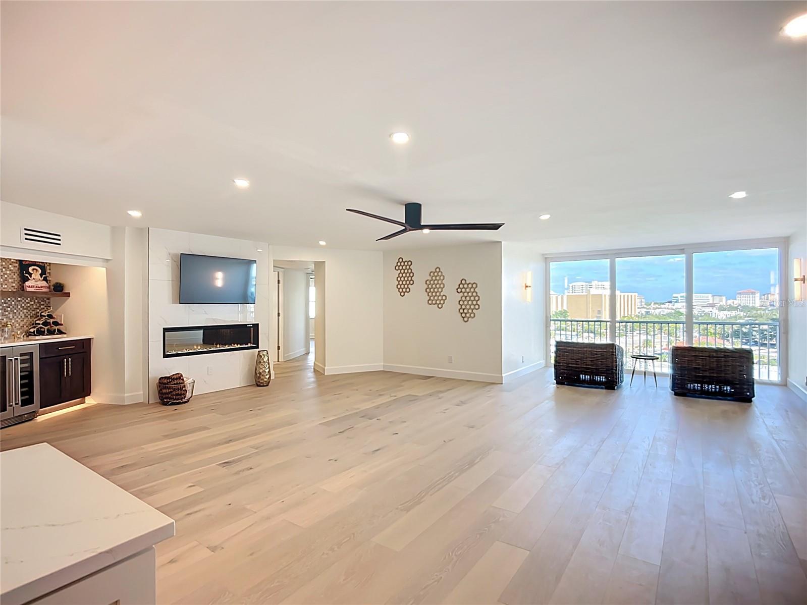 Image 12 of 31 For 435 Gulfstream Avenue 1006