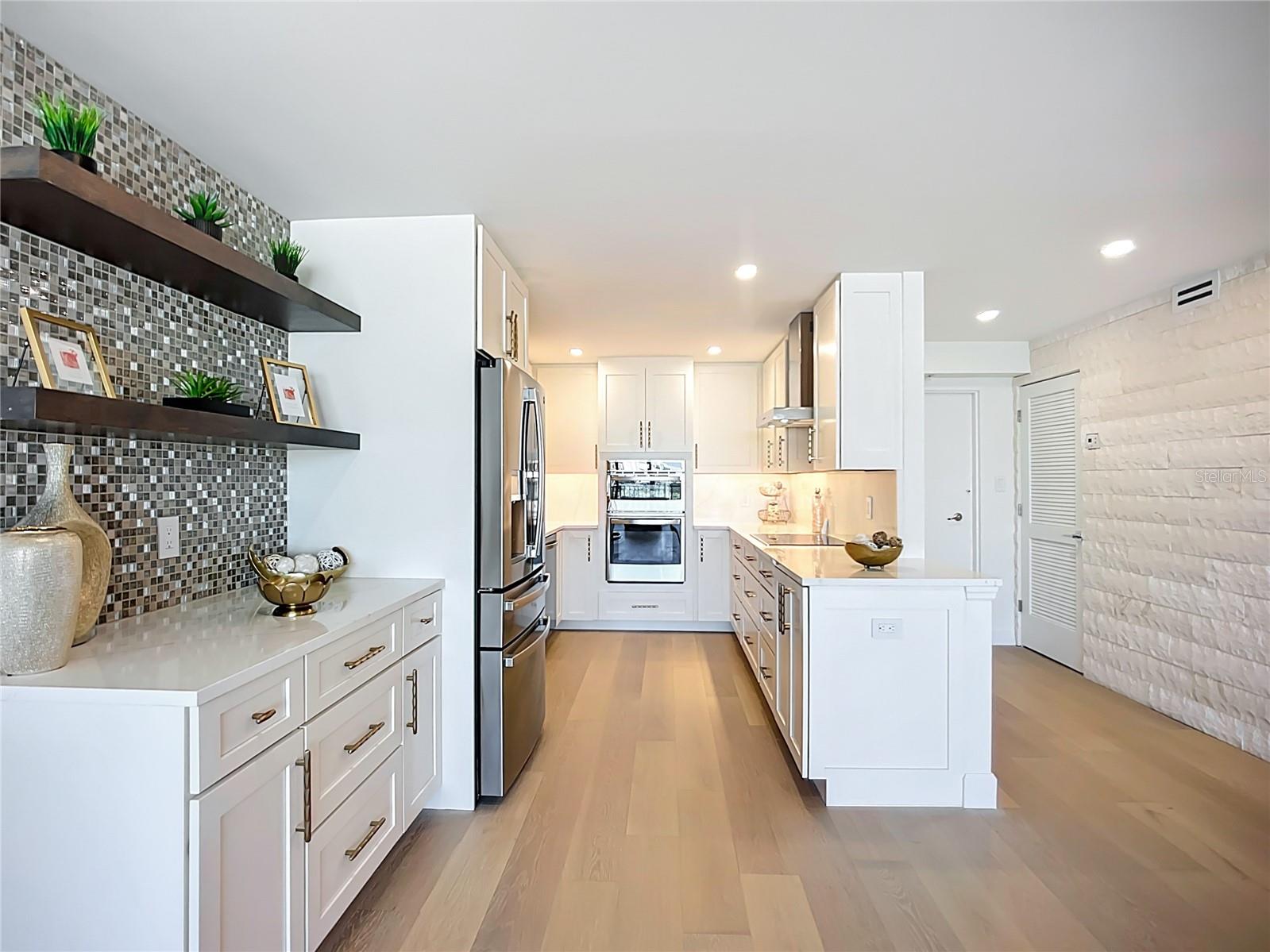 Image 13 of 31 For 435 Gulfstream Avenue 1006