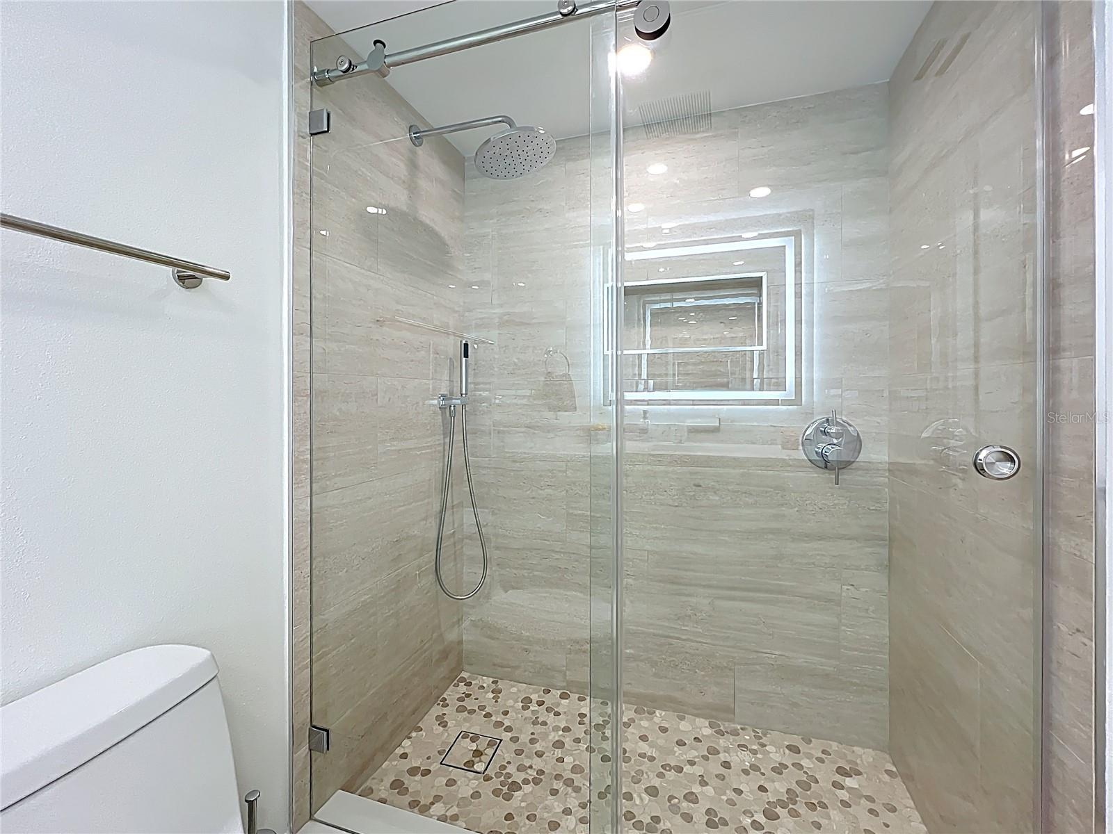 Image 24 of 31 For 435 Gulfstream Avenue 1006