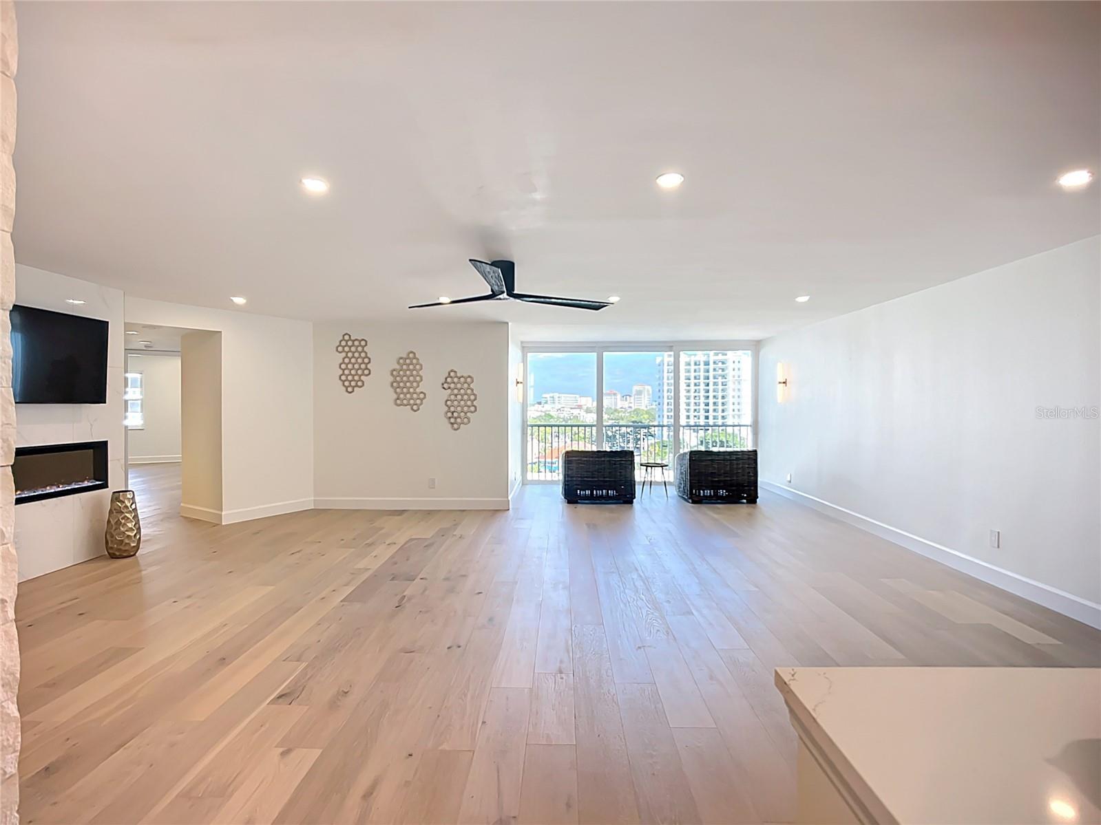 Image 9 of 31 For 435 Gulfstream Avenue 1006