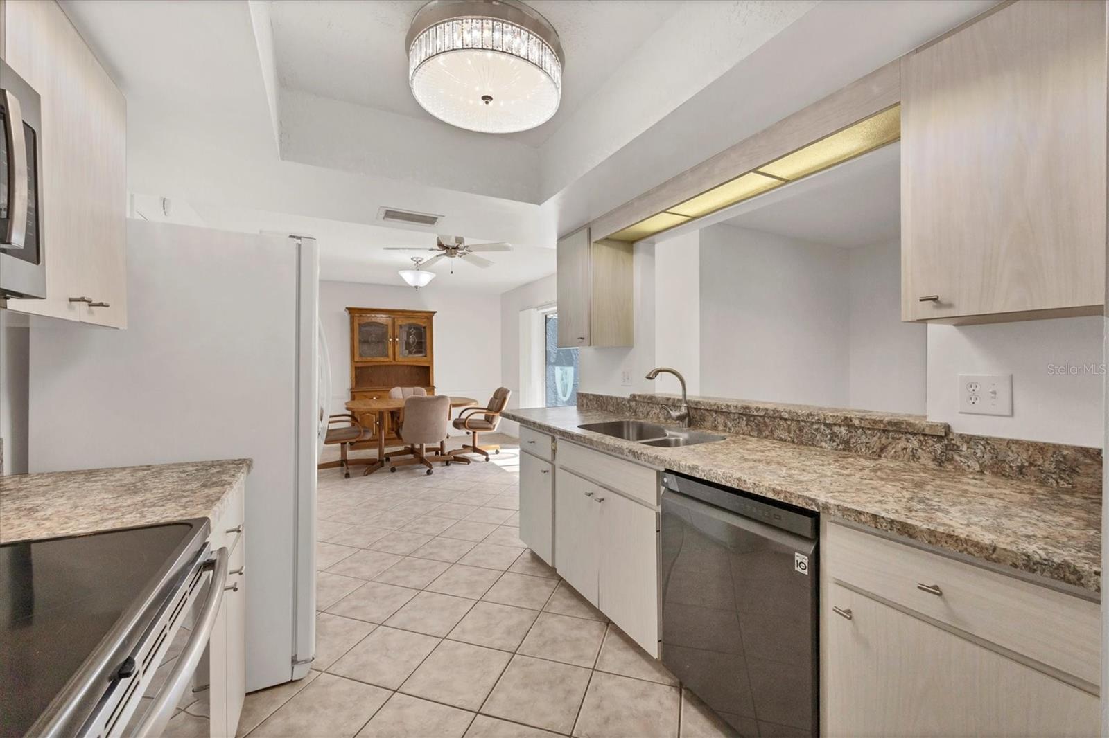 Image 14 of 35 For 6613 9th Avenue W