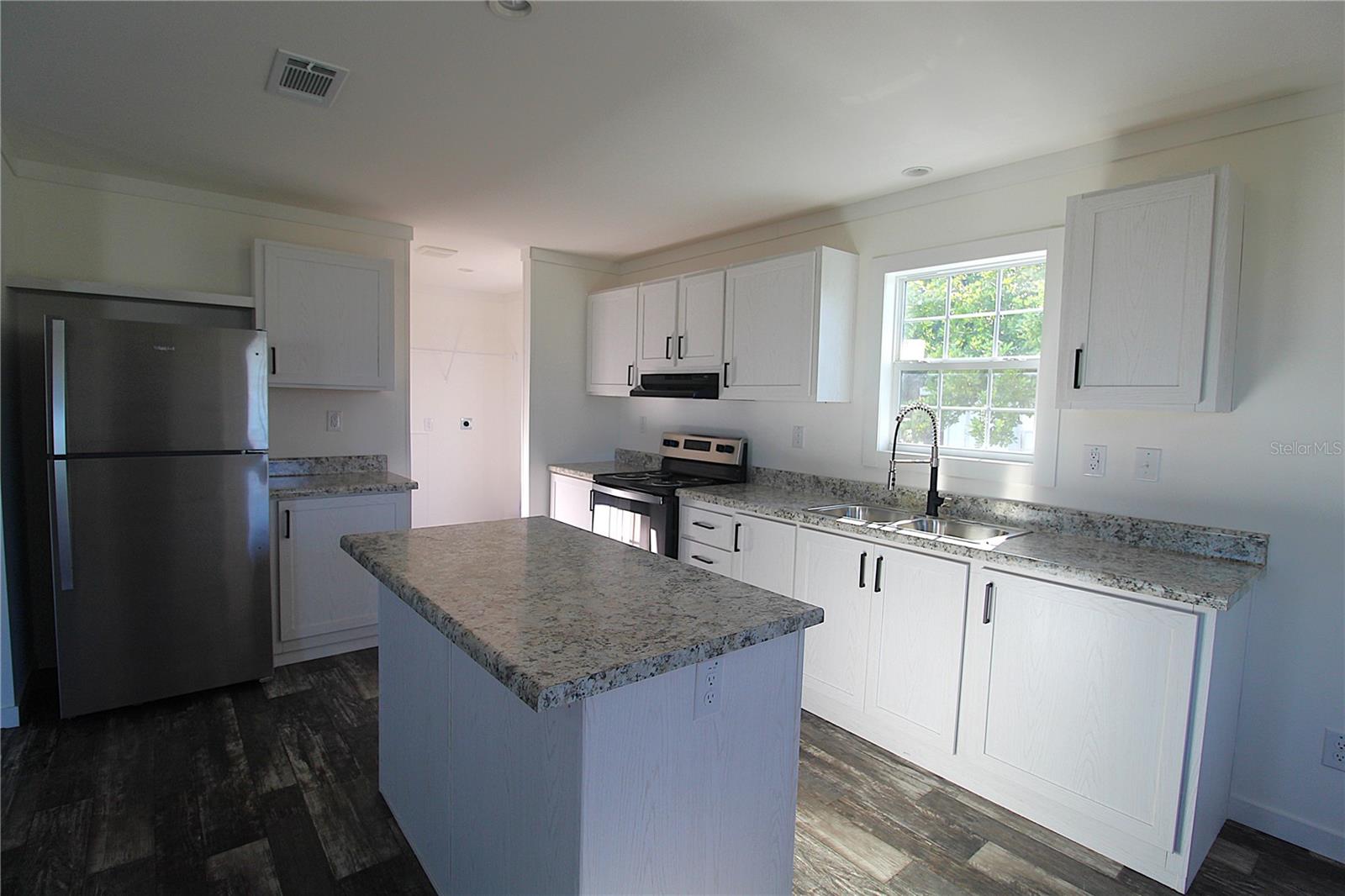 Image 5 of 24 For 4117 10th Street Court E