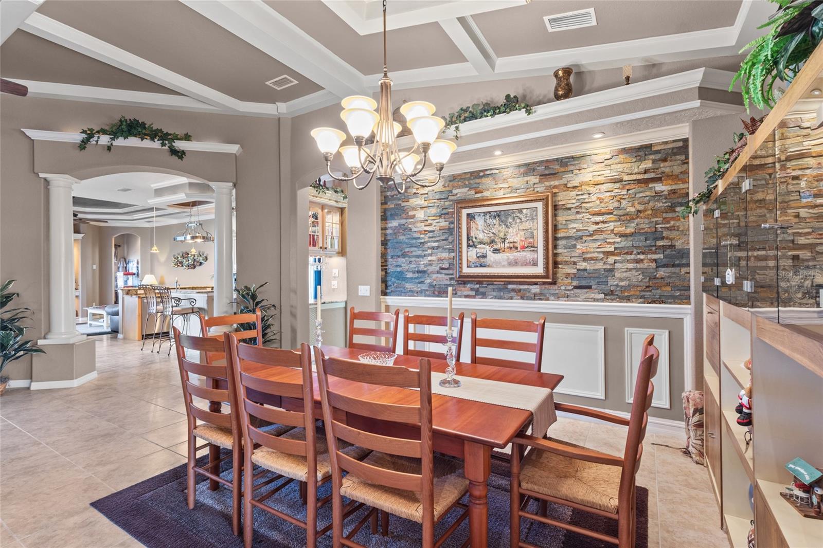 Image 11 of 71 For 9074 Willowbrook Circle