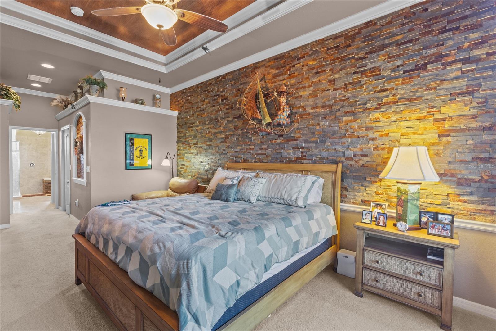 Image 17 of 71 For 9074 Willowbrook Circle