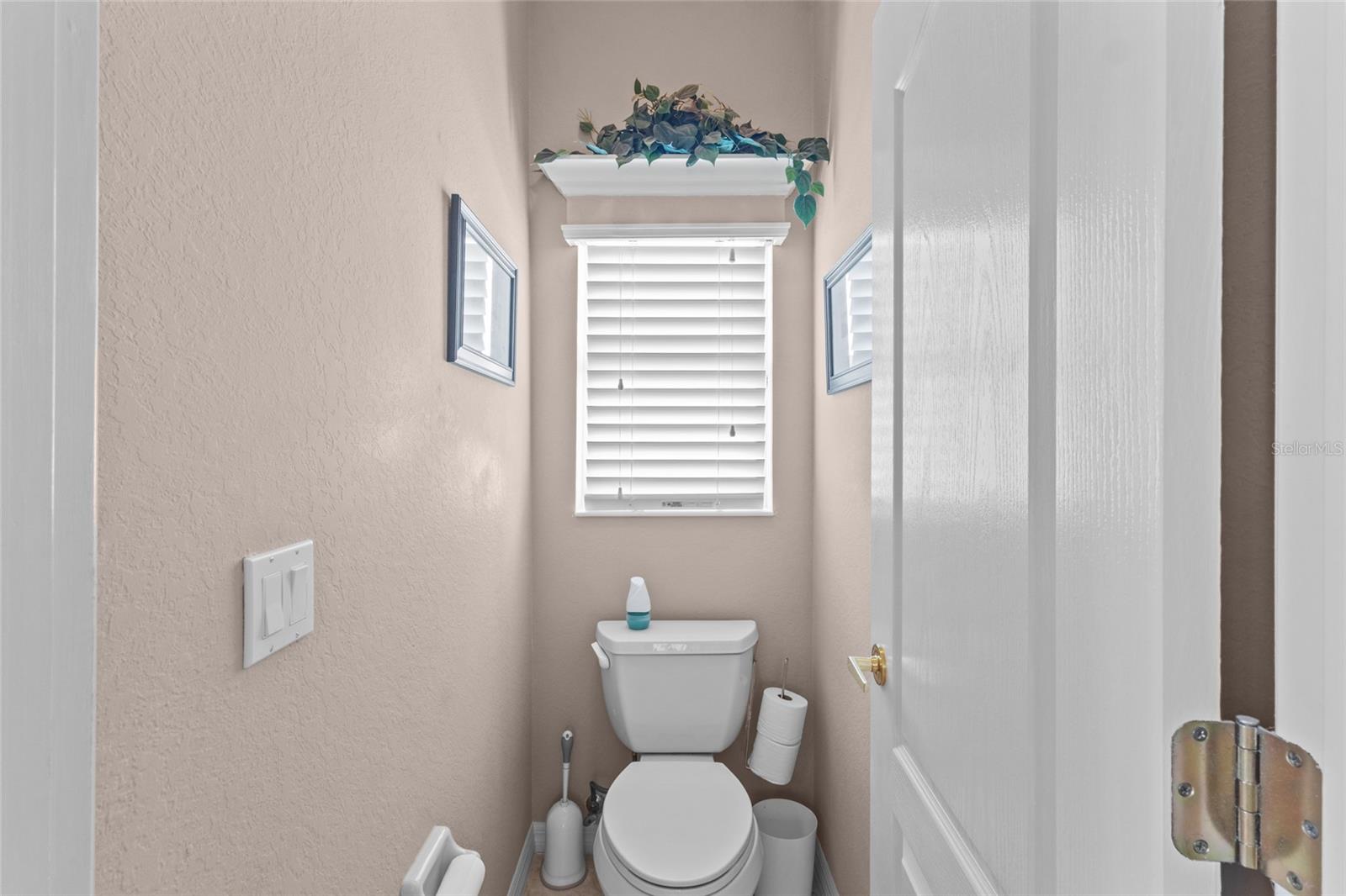 Image 20 of 71 For 9074 Willowbrook Circle