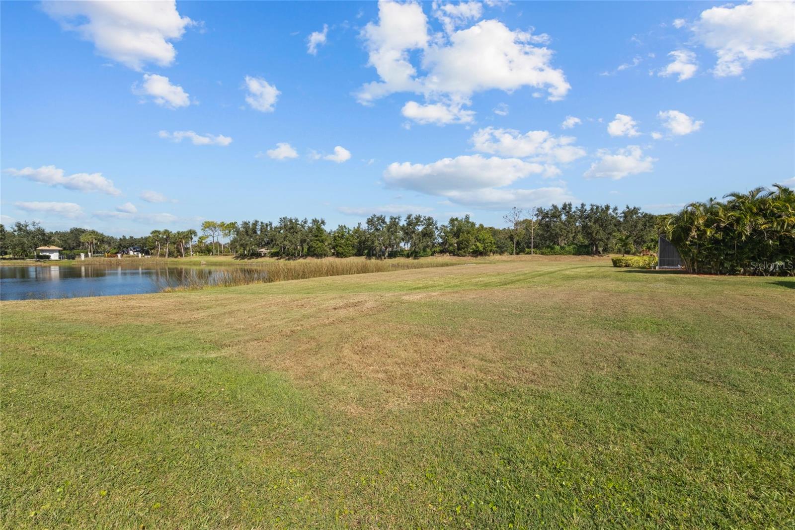 Image 43 of 71 For 9074 Willowbrook Circle