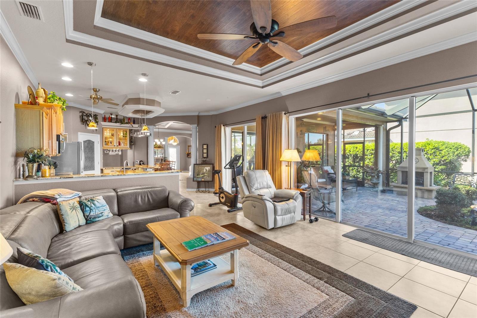 Image 5 of 71 For 9074 Willowbrook Circle