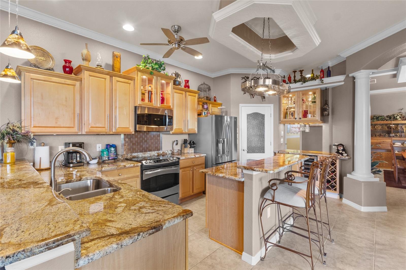 Image 7 of 71 For 9074 Willowbrook Circle