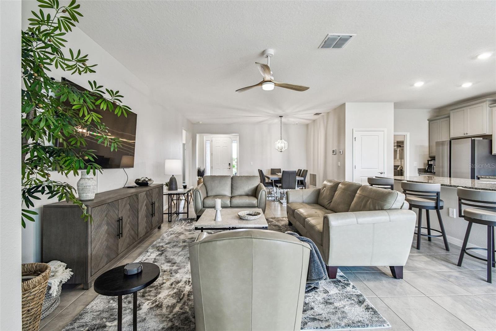 Image 14 of 95 For 17710 Pastureland Avenue