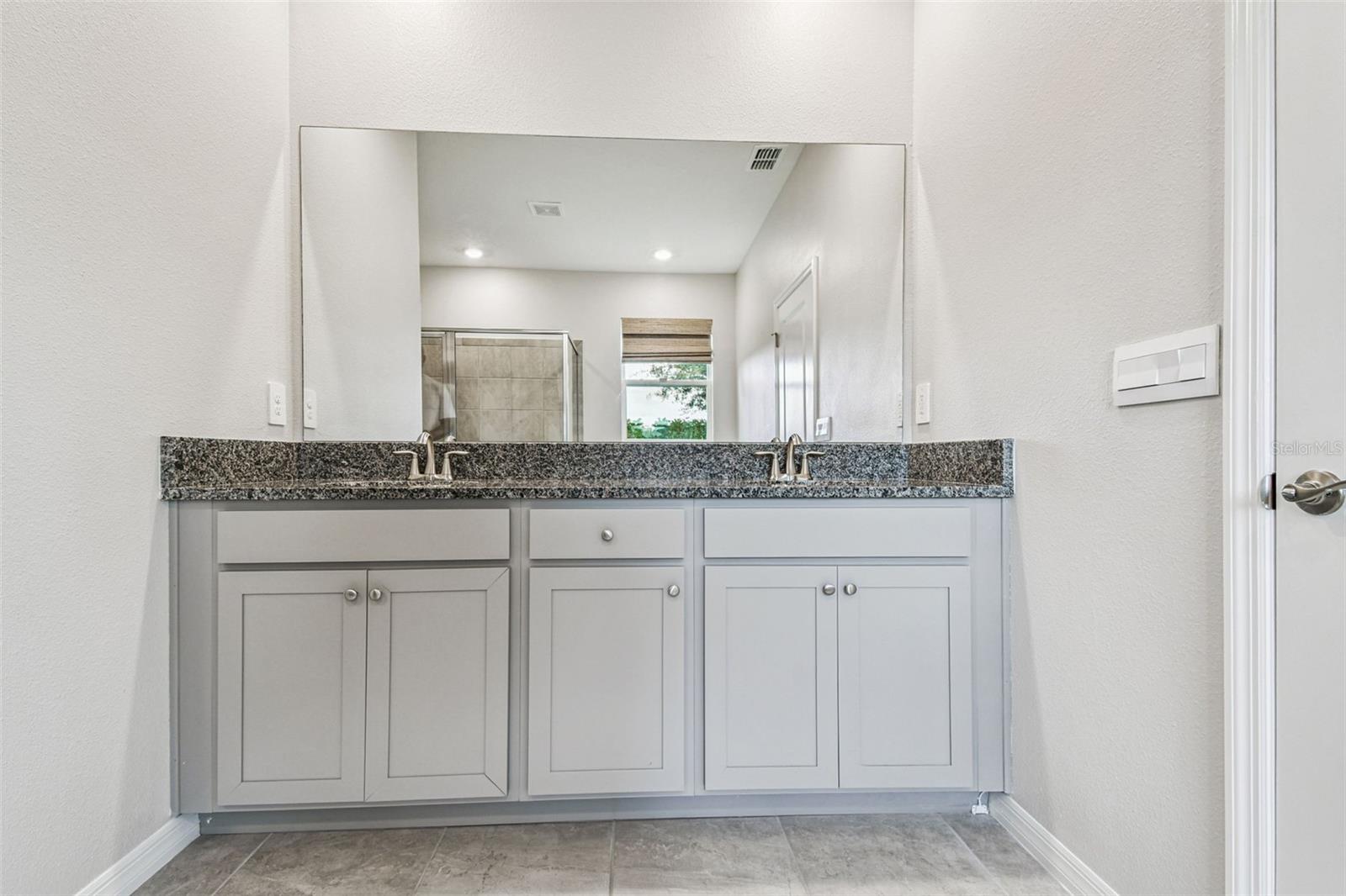 Image 36 of 95 For 17710 Pastureland Avenue