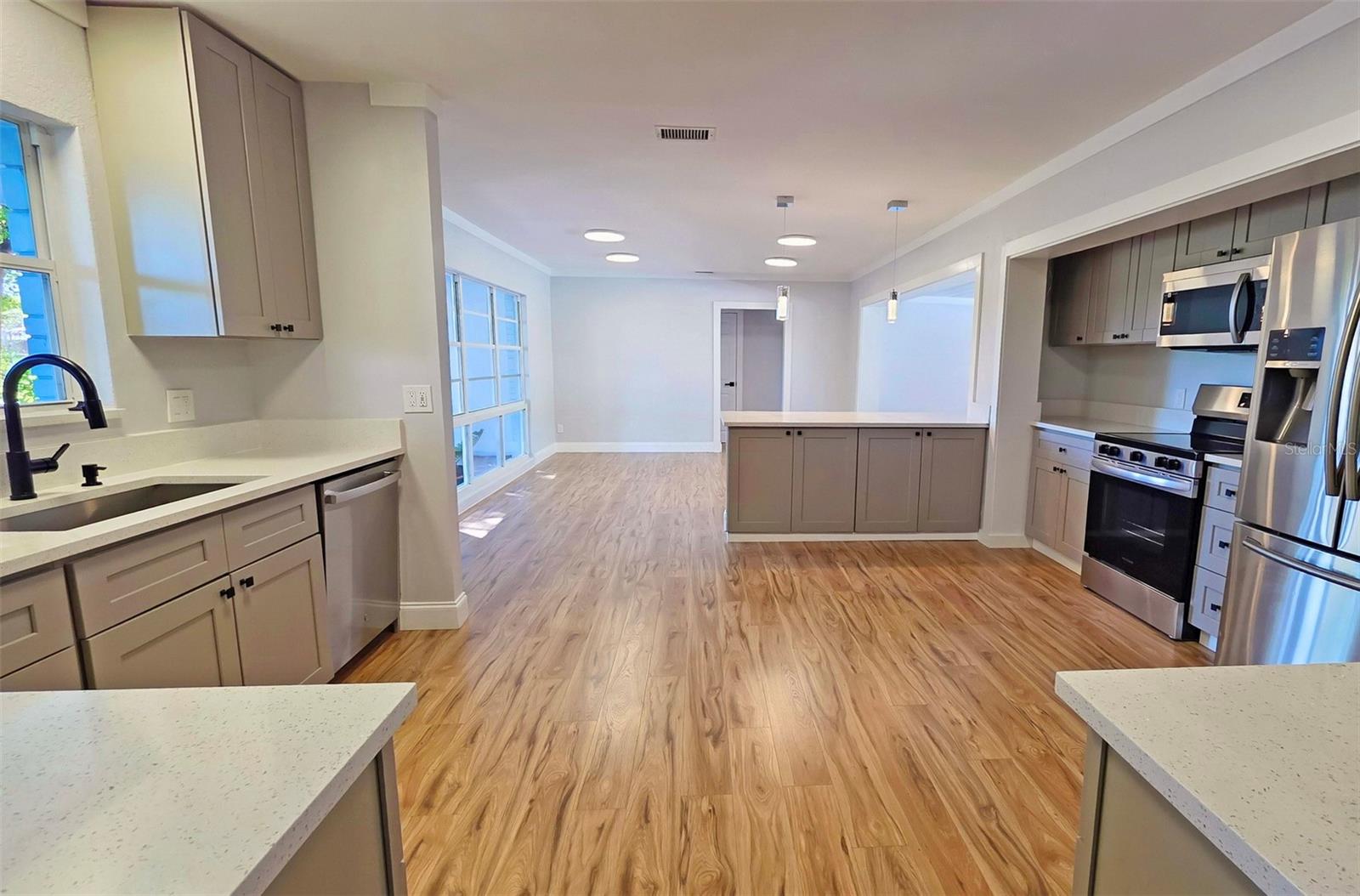 Image 10 of 48 For 3120 Arch Drive