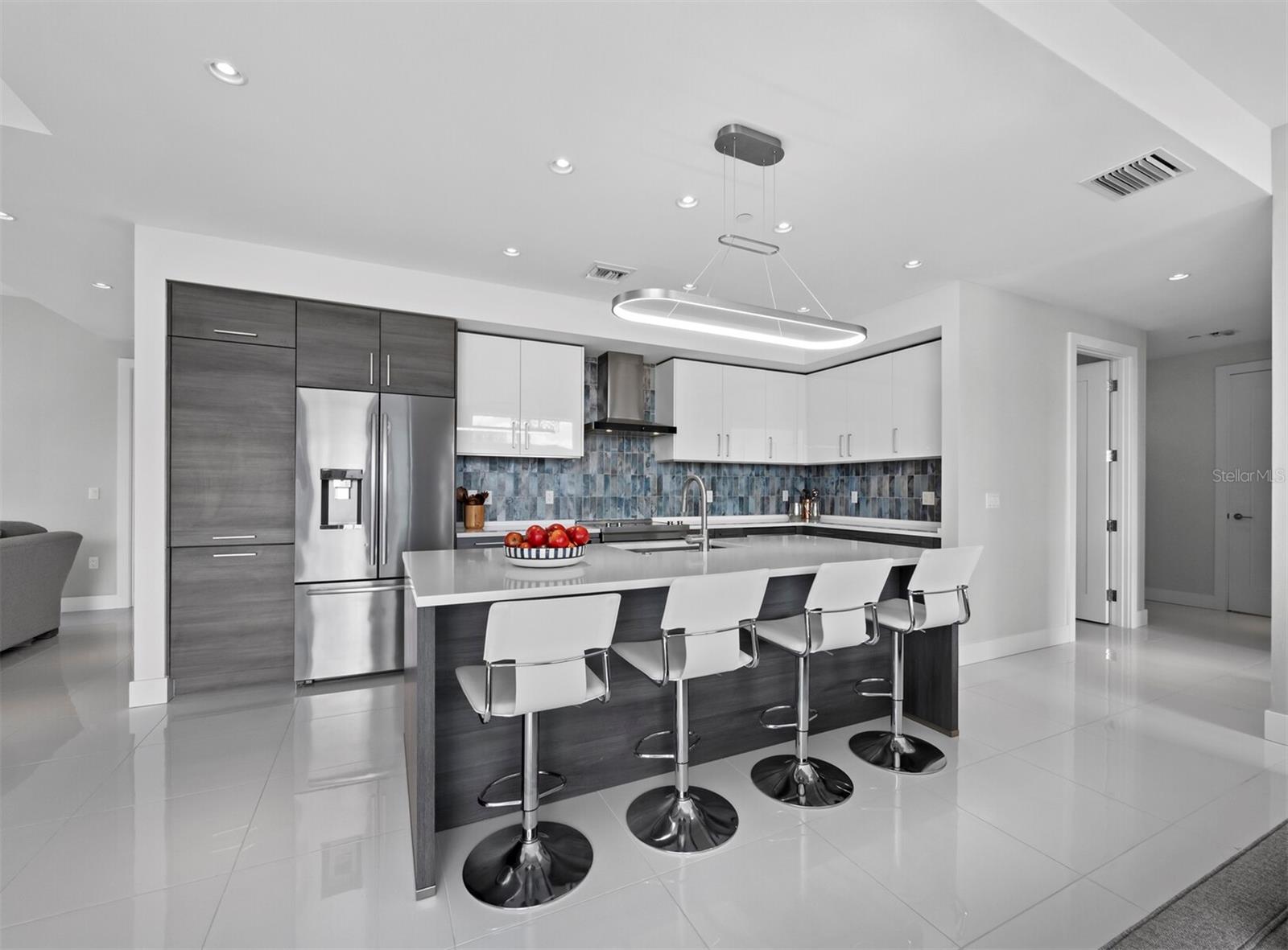 Image 16 of 47 For 111 Pineapple Avenue 1007