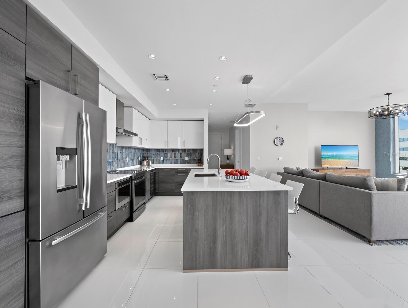 Image 20 of 47 For 111 Pineapple Avenue 1007