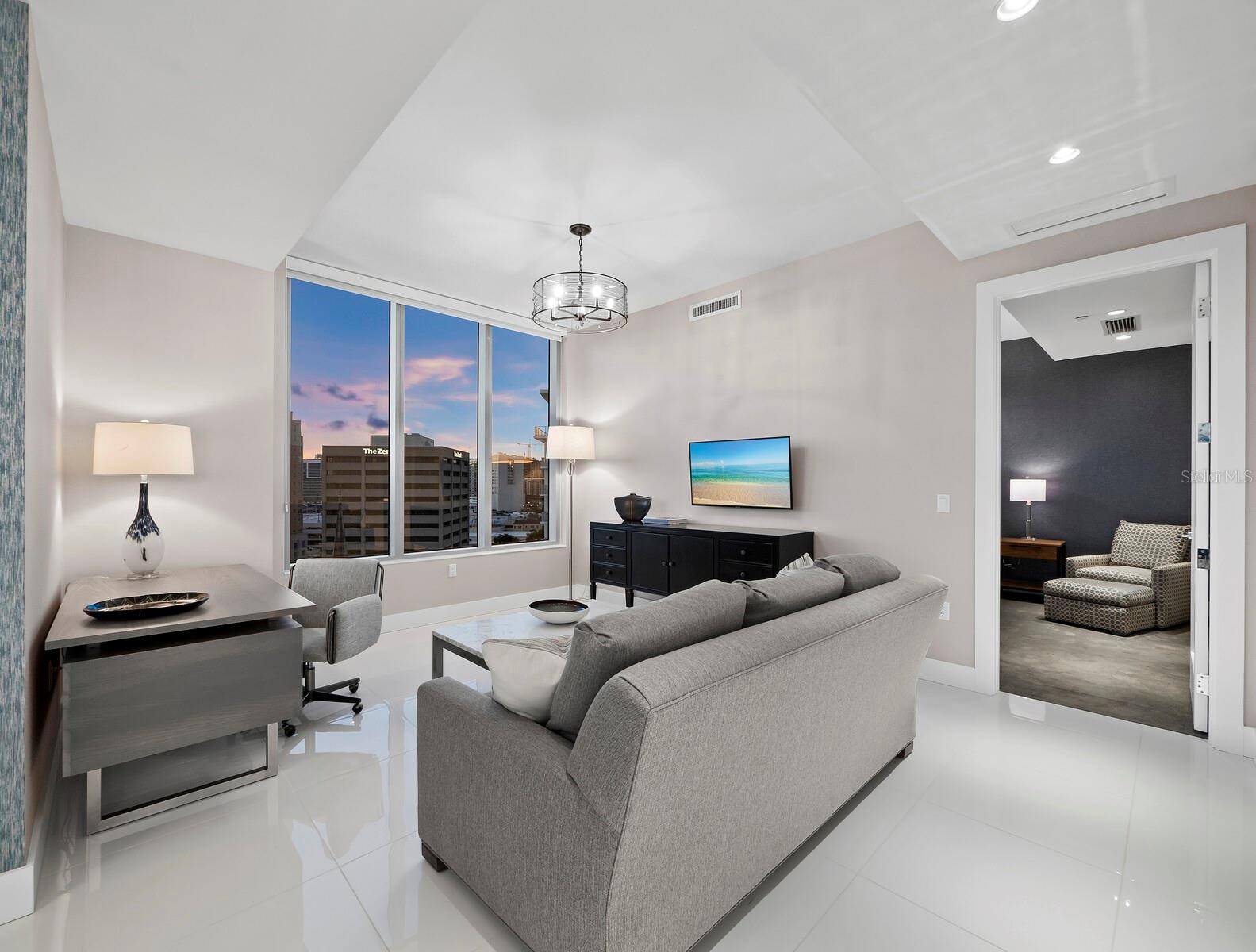 Image 24 of 47 For 111 Pineapple Avenue 1007