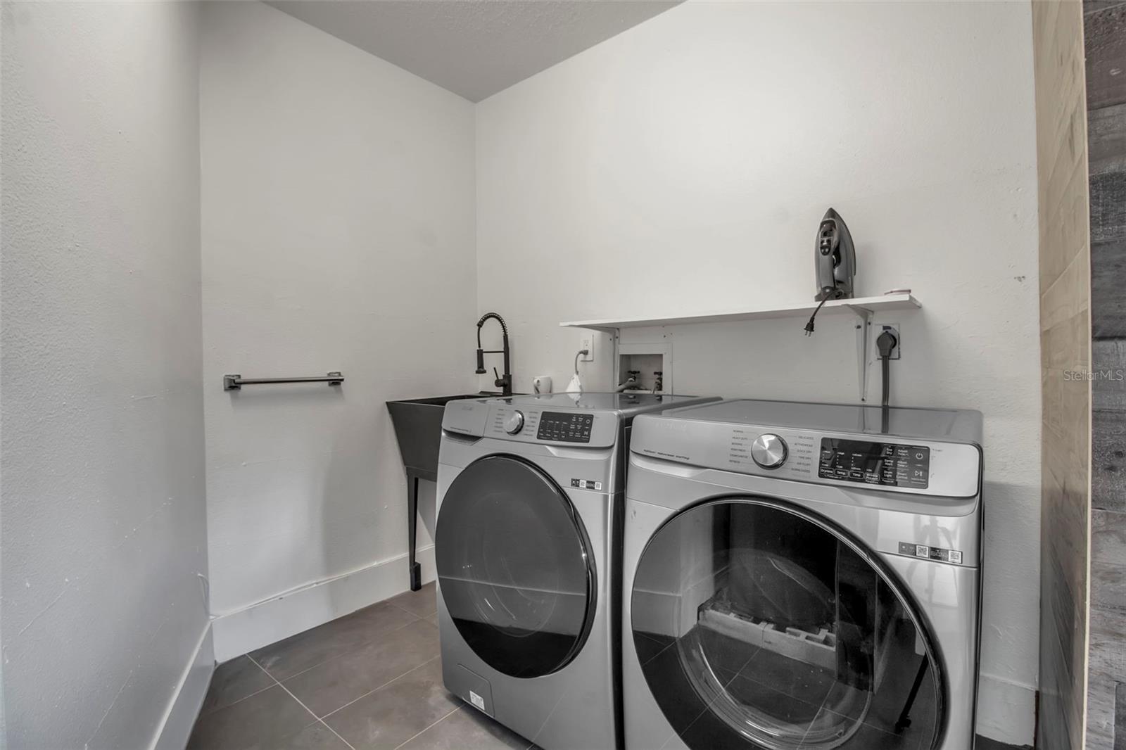 Image 22 of 25 For 1649 Stanford Lane