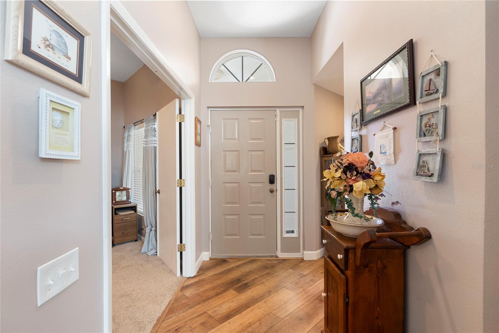 Image 15 of 49 For 4966 Clubview Court E