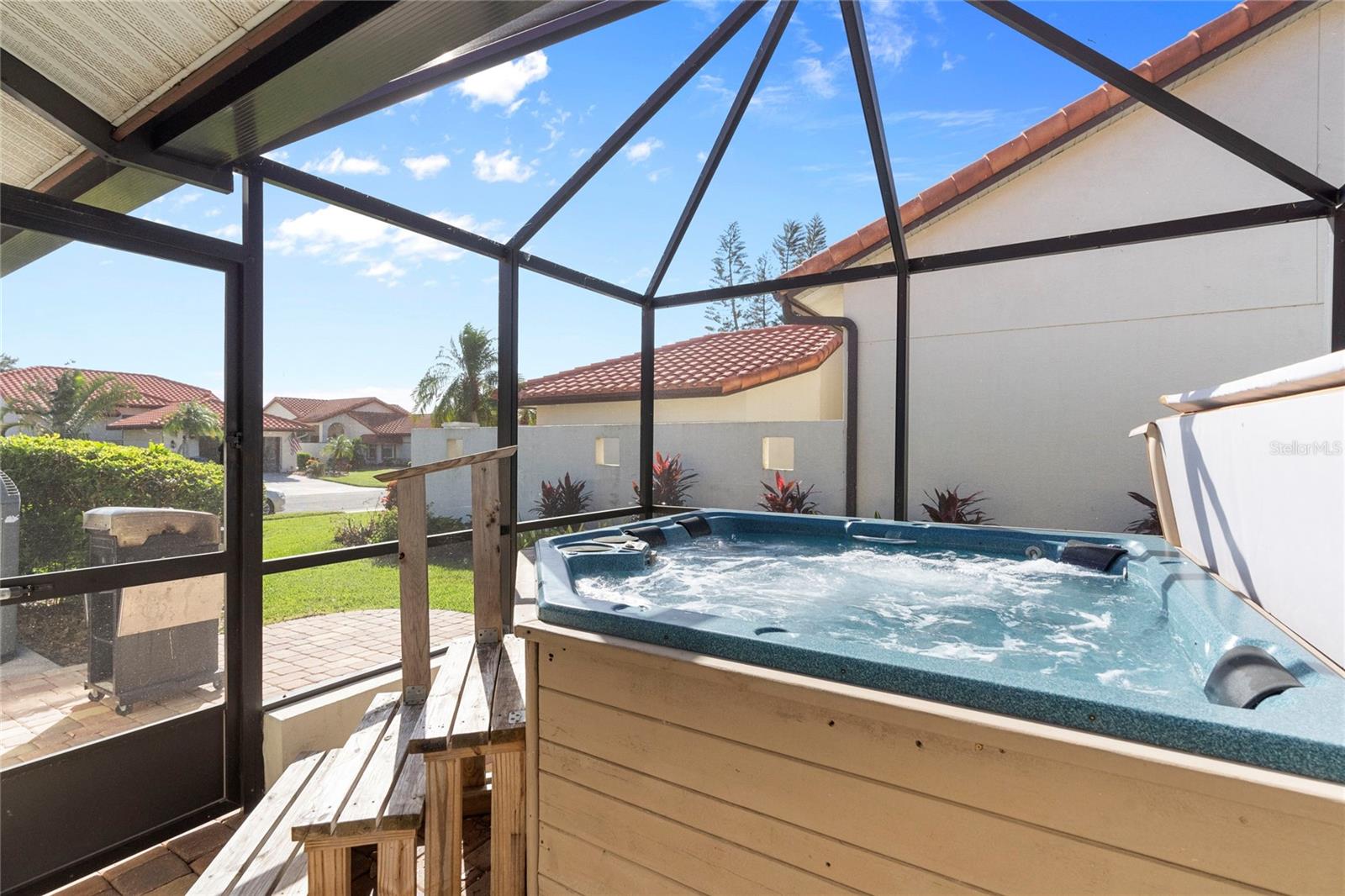 Image 36 of 49 For 4966 Clubview Court E