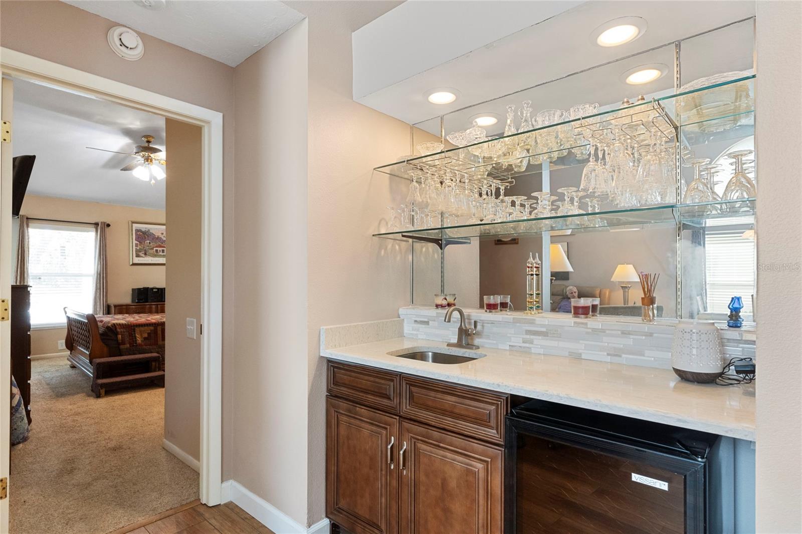 Image 6 of 49 For 4966 Clubview Court E