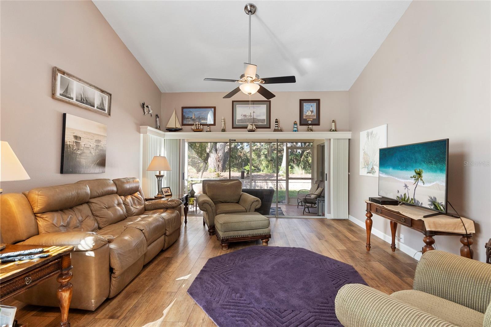 Image 8 of 49 For 4966 Clubview Court E