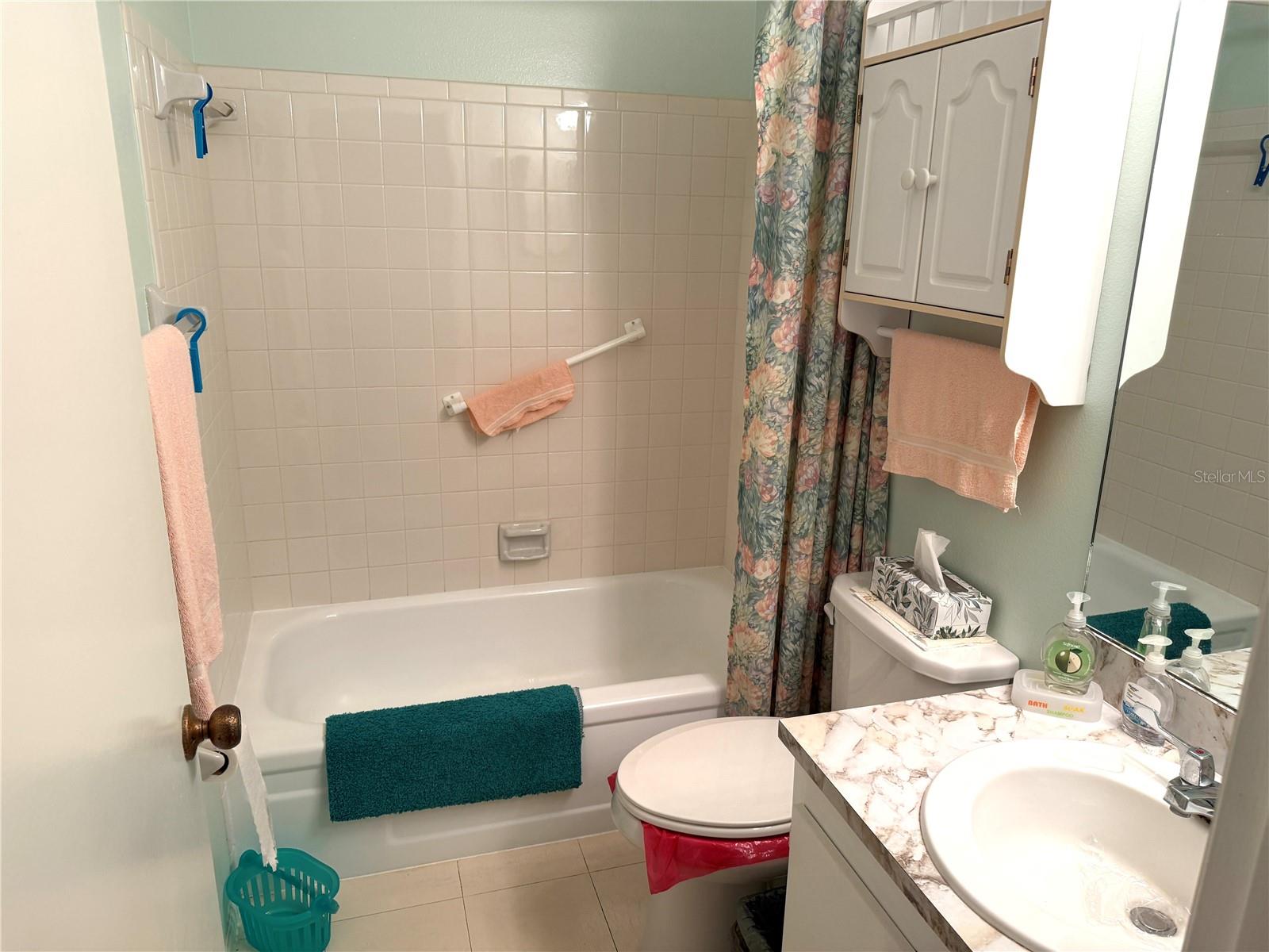 Image 12 of 24 For 390 301 Boulevard W 17c