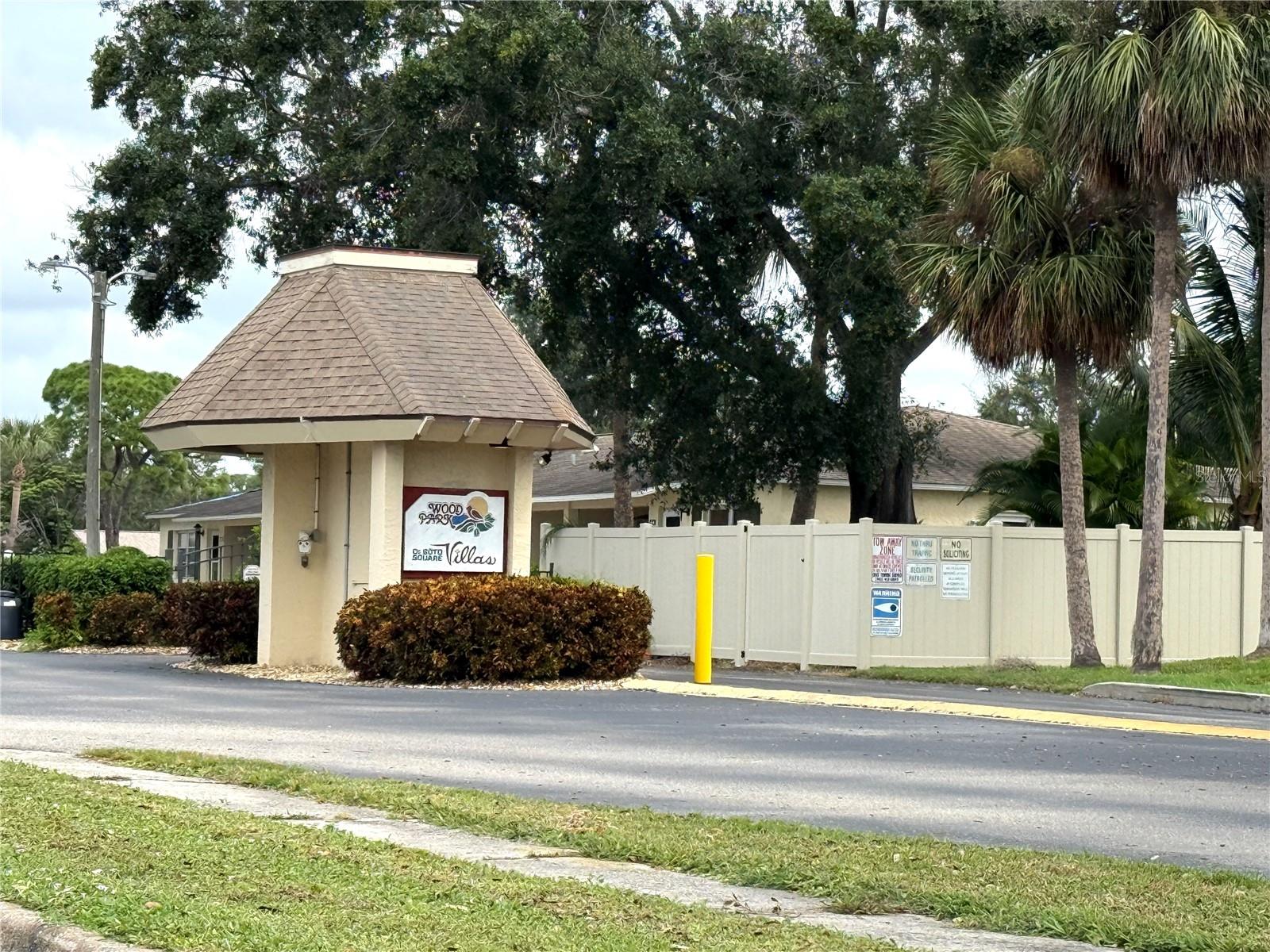 Image 23 of 24 For 390 301 Boulevard W 17c