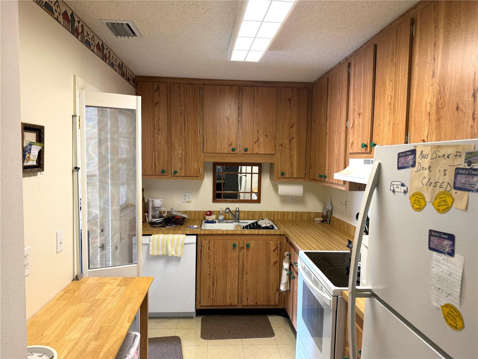 Image 6 of 24 For 390 301 Boulevard W 17c