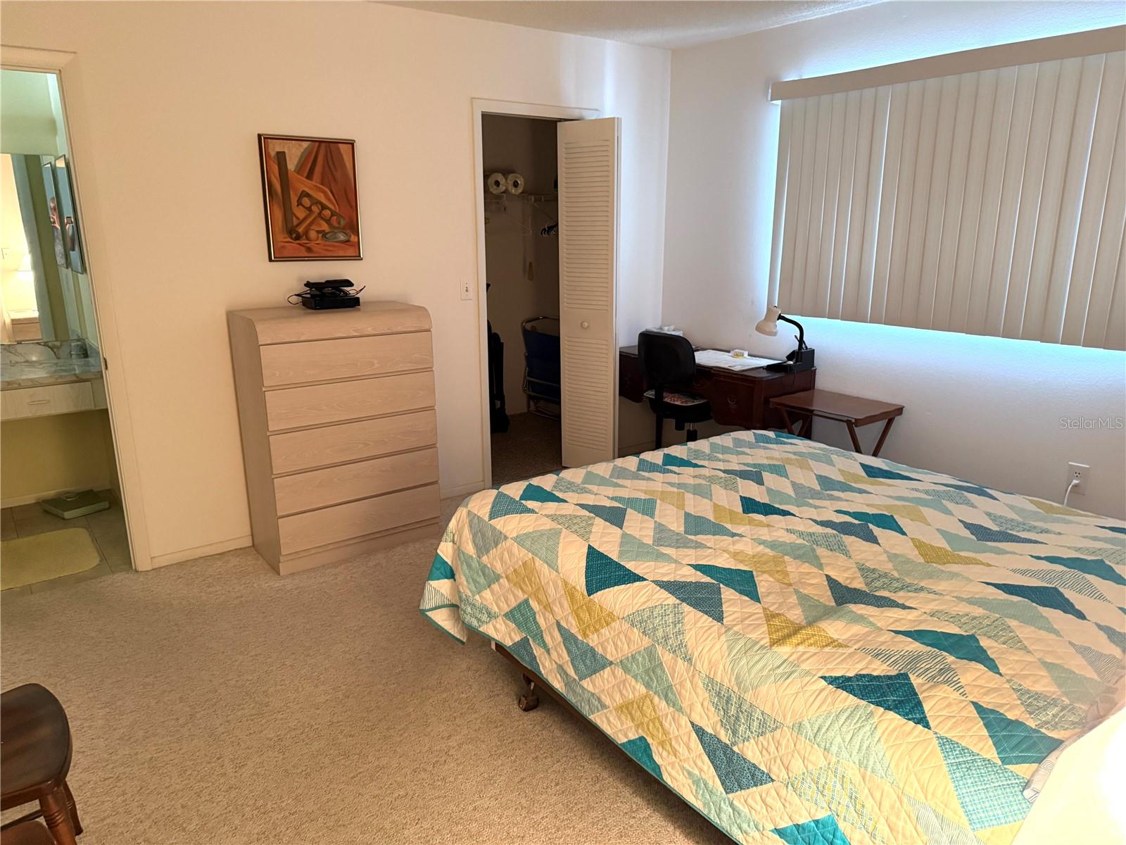 Image 7 of 24 For 390 301 Boulevard W 17c