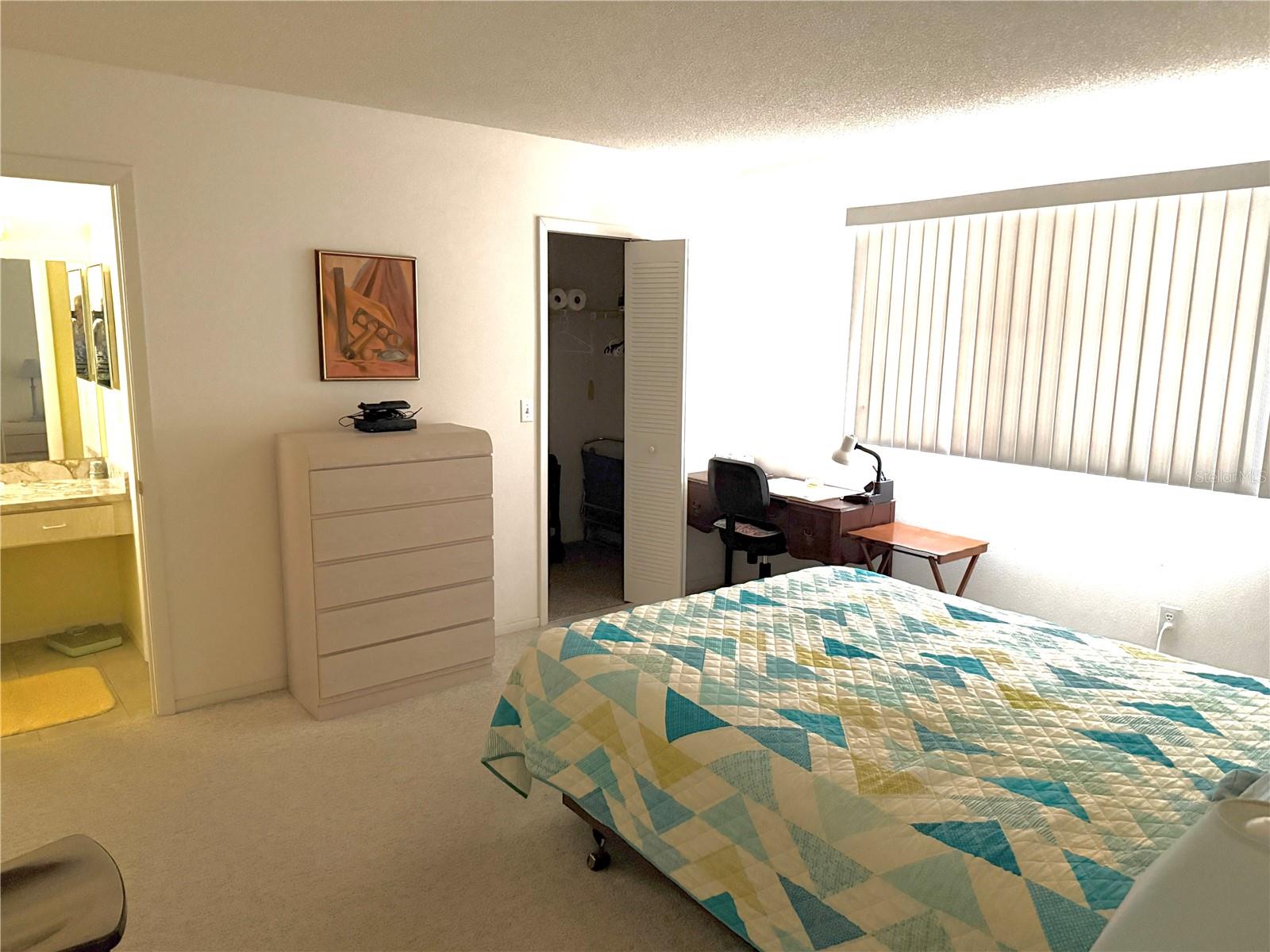 Image 8 of 24 For 390 301 Boulevard W 17c