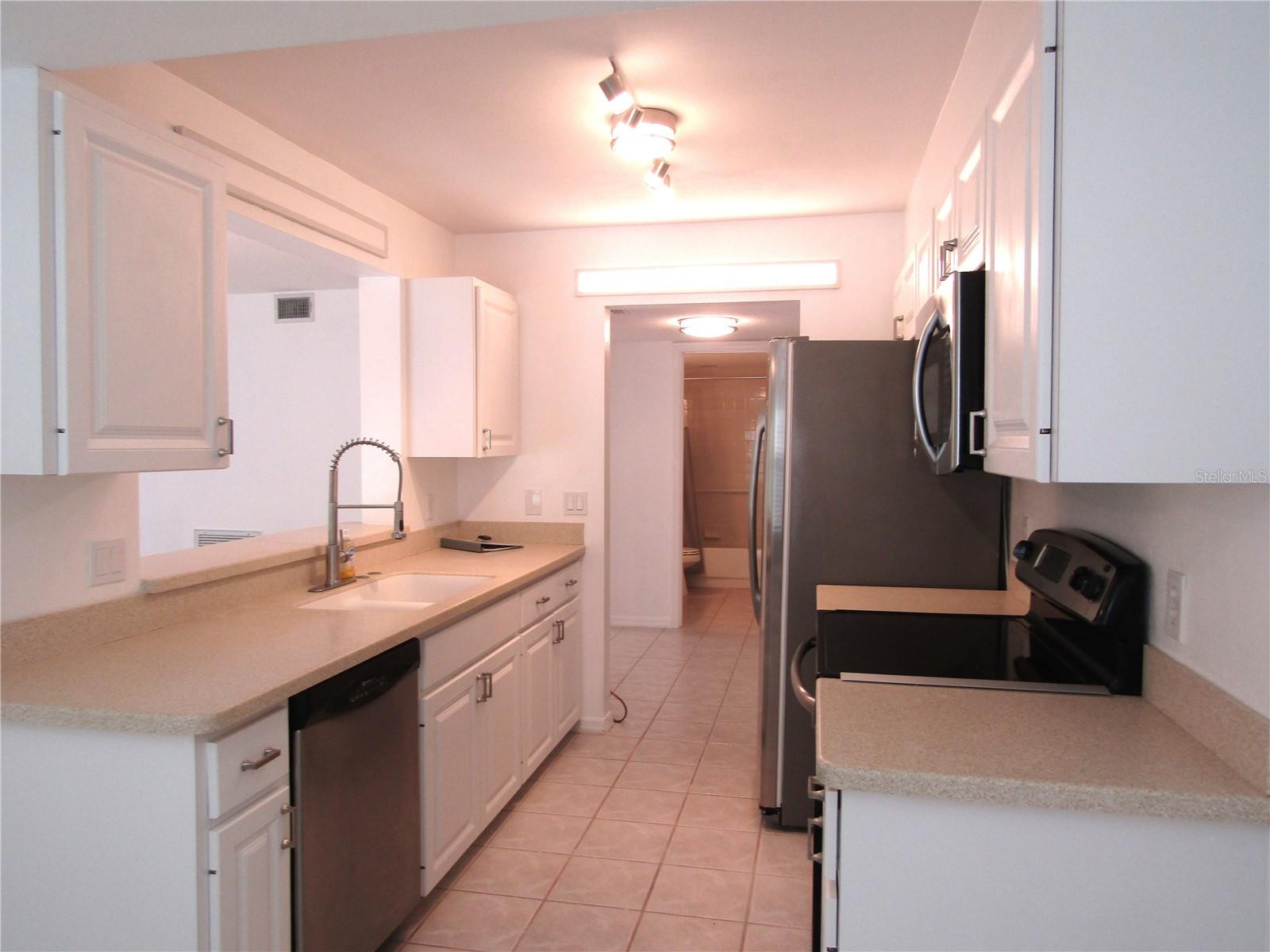 Image 10 of 25 For 5684 Sheffield Greene Circle 79