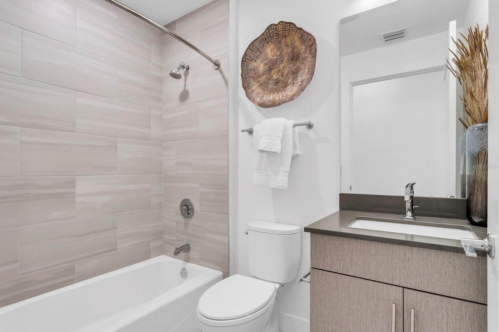 Image 28 of 43 For 1709 Tamiami Trail 503