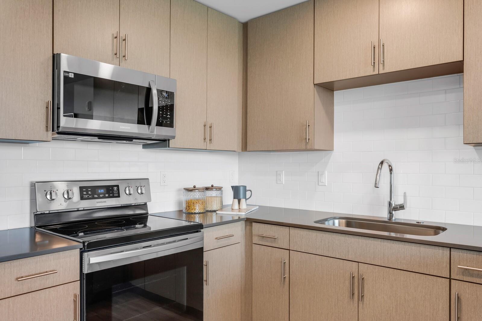 Image 6 of 43 For 1709 Tamiami Trail 503