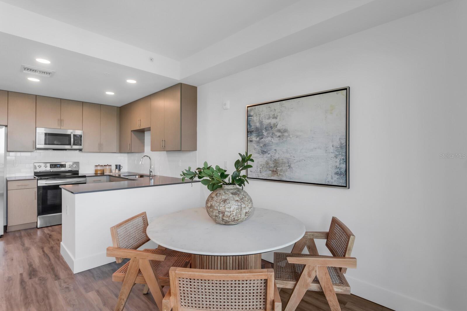 Image 9 of 43 For 1709 Tamiami Trail 503