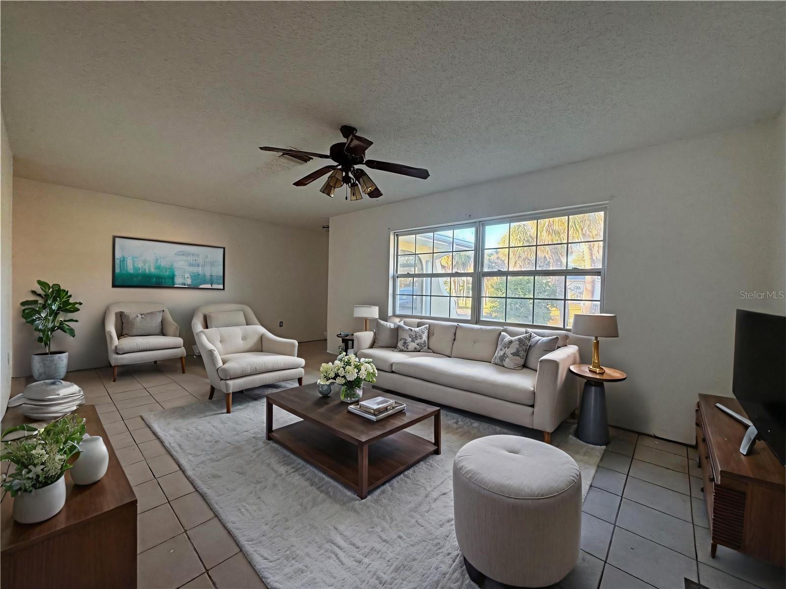 Image 3 of 15 For 601 Dolphin Road