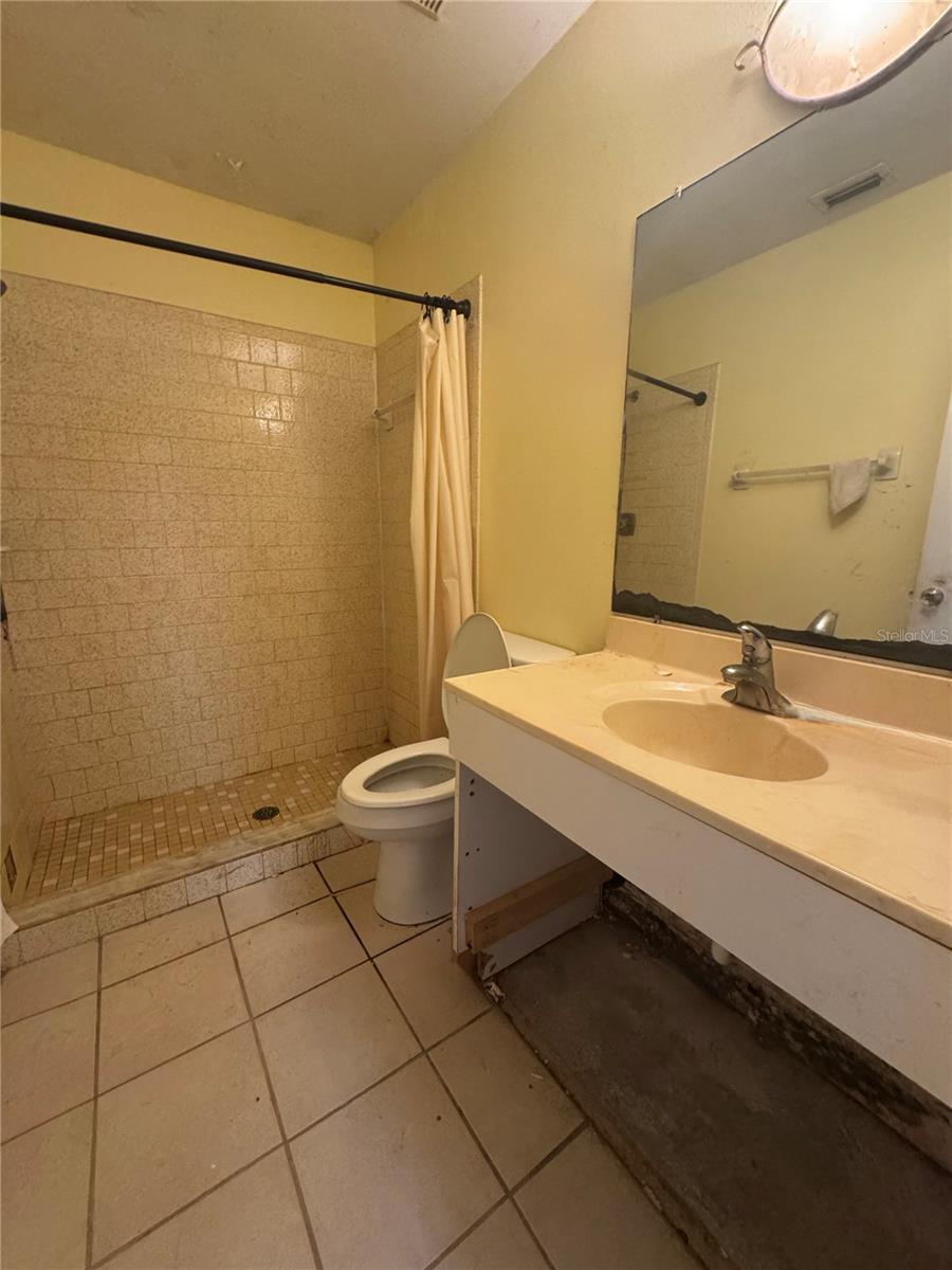 Image 7 of 15 For 601 Dolphin Road