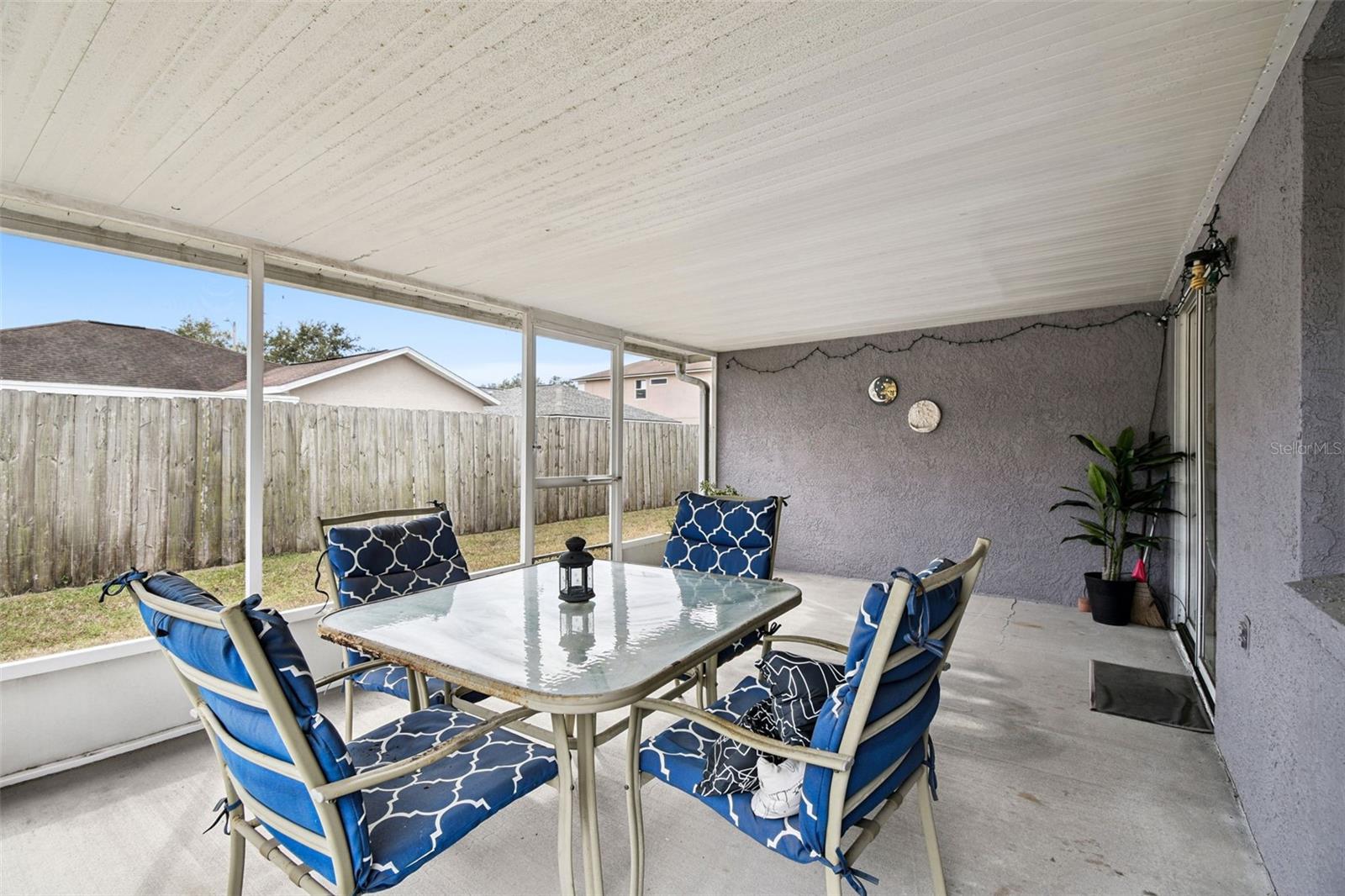 Listing photo id 32 for 1407 Oakford Court