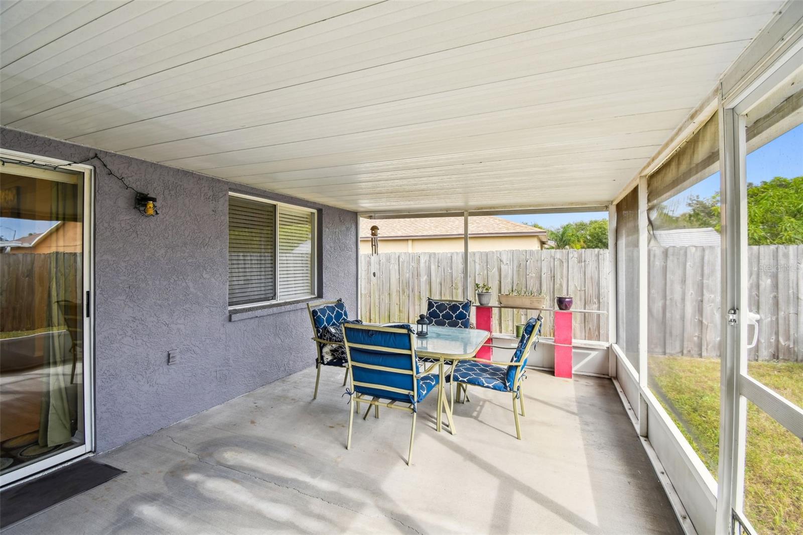 Listing photo id 33 for 1407 Oakford Court